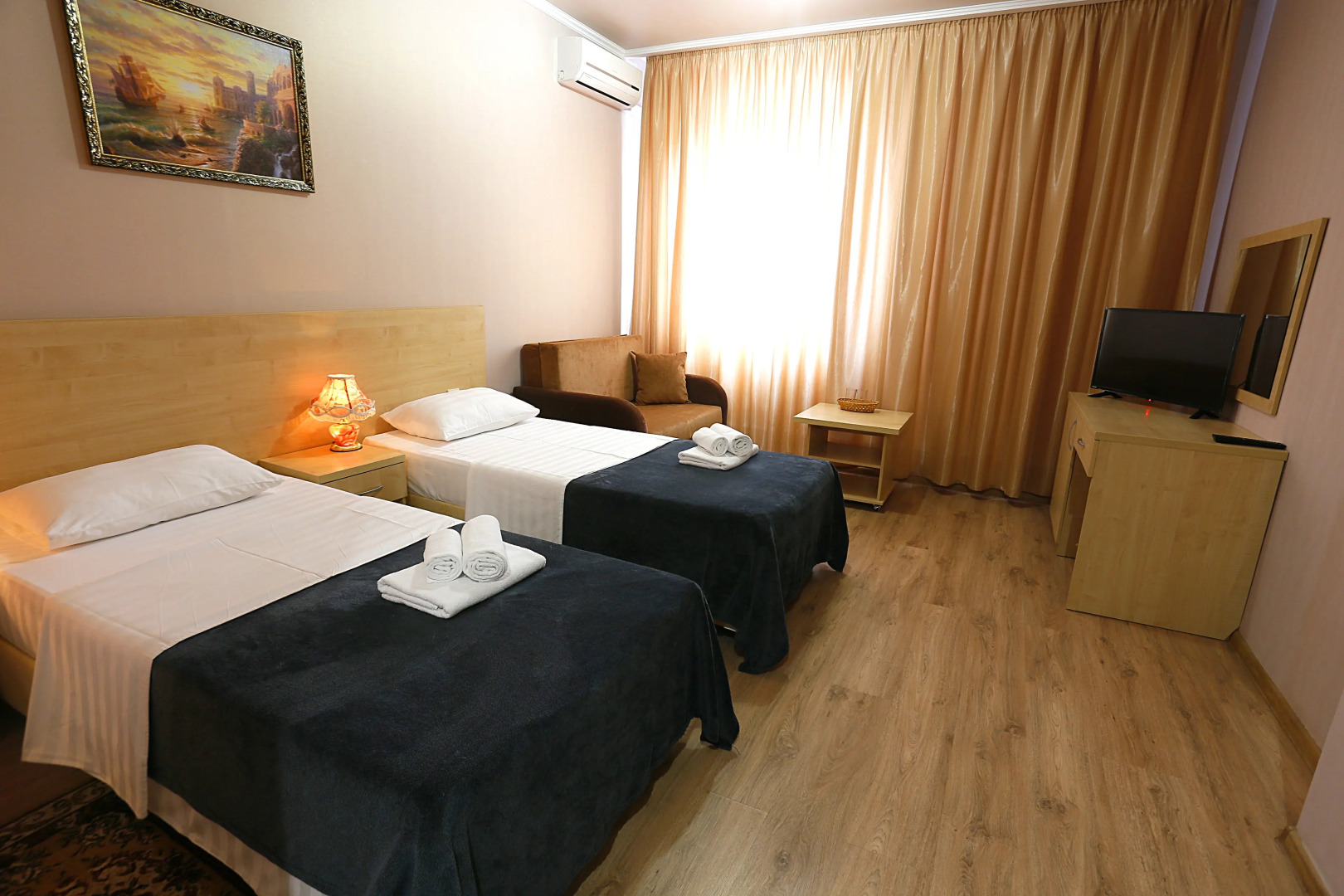 Отель Гранд Лион