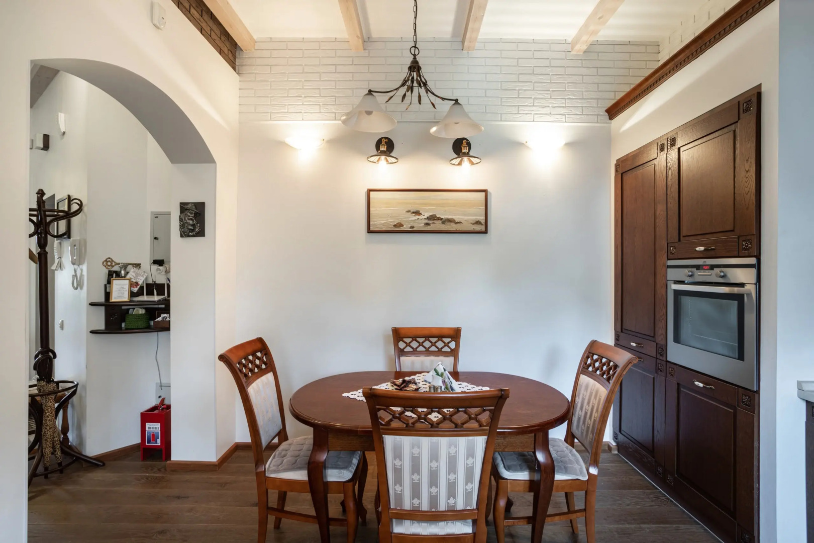 Квартира трёхкомнатная BookingApart с дизайнерским ремонтом в самом центре Светлогорска