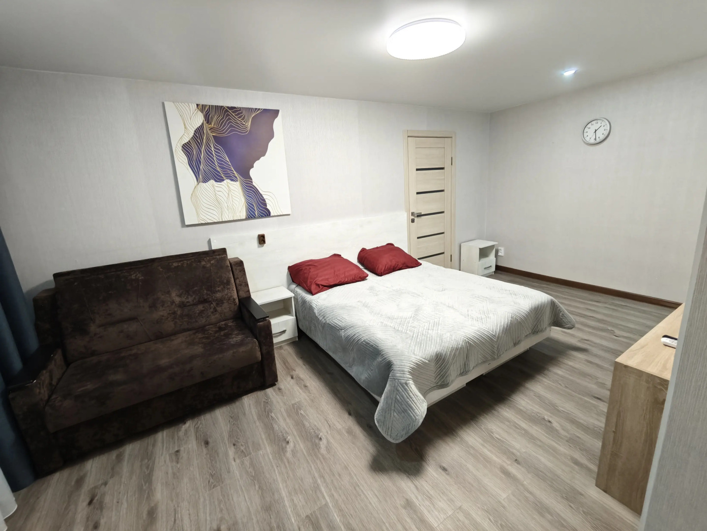 Квартира Апартаменты 2-комн. на Рабоче-Крестьянской