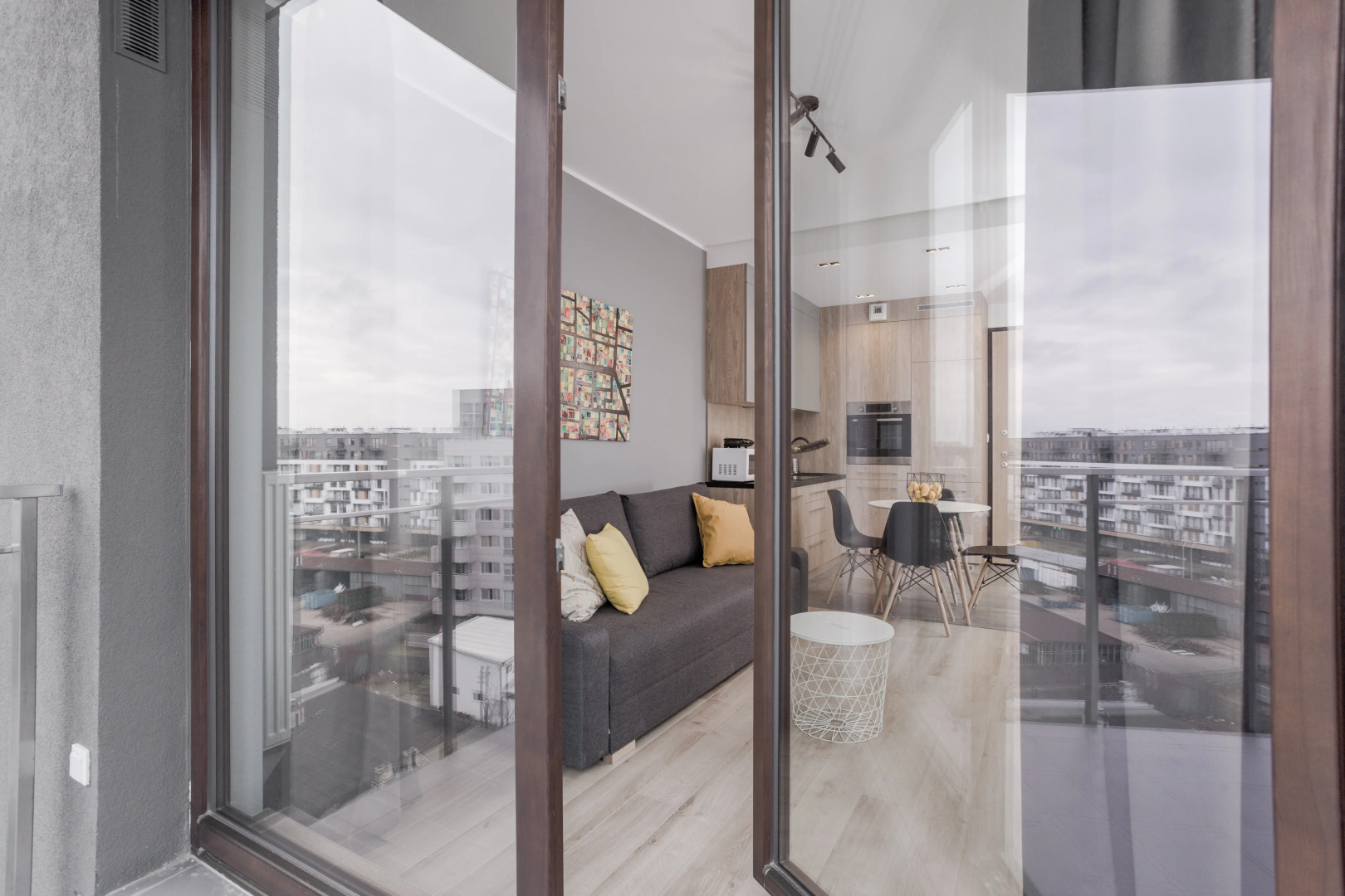 Апартаменты Chill Apartments Wola Center