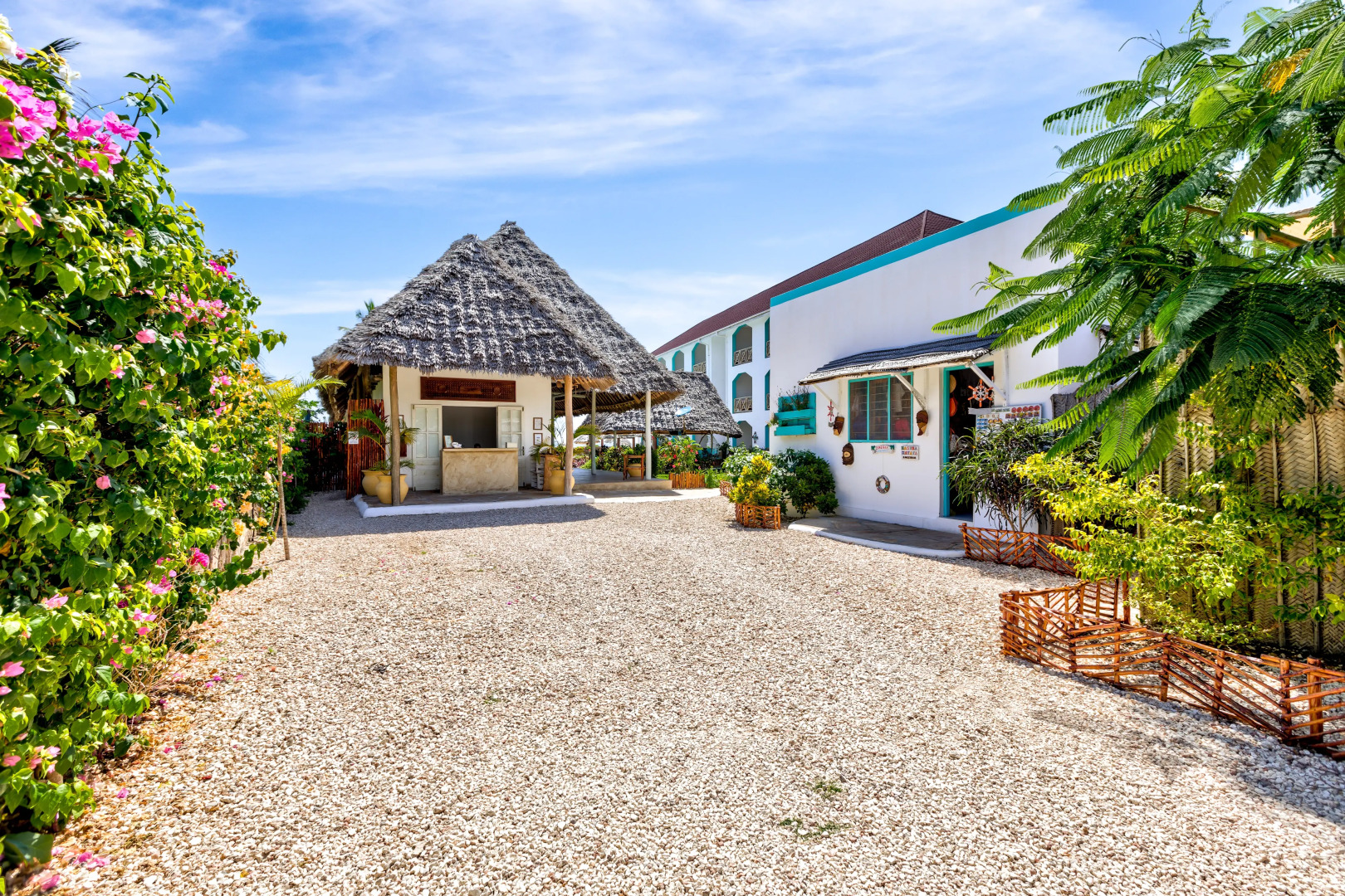 Отель AHG Sun Bay Mlilile Beach