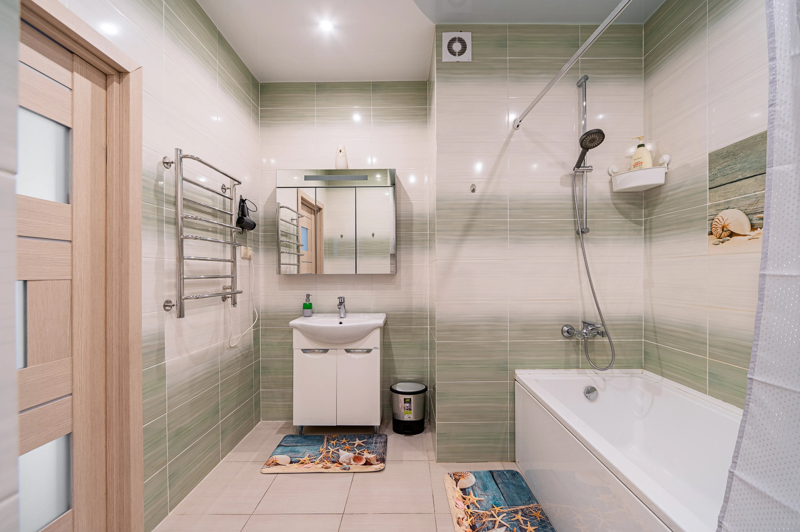 Апартаменты 2-комнатные в центре на Тигровой