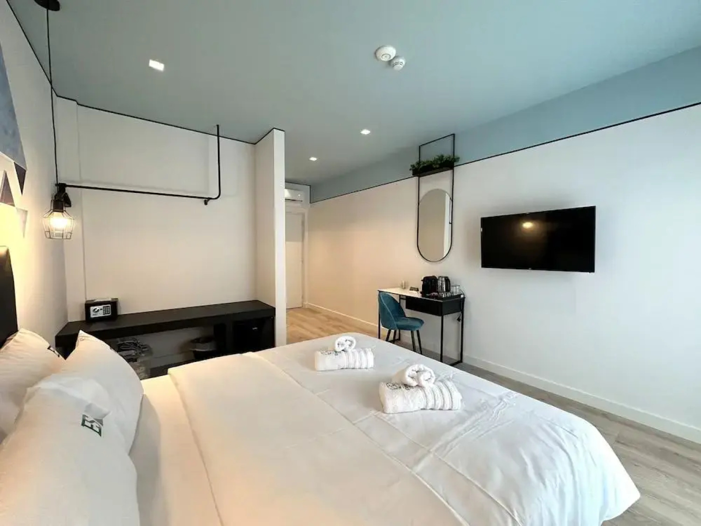 Апартаменты Urban Elephant Suites