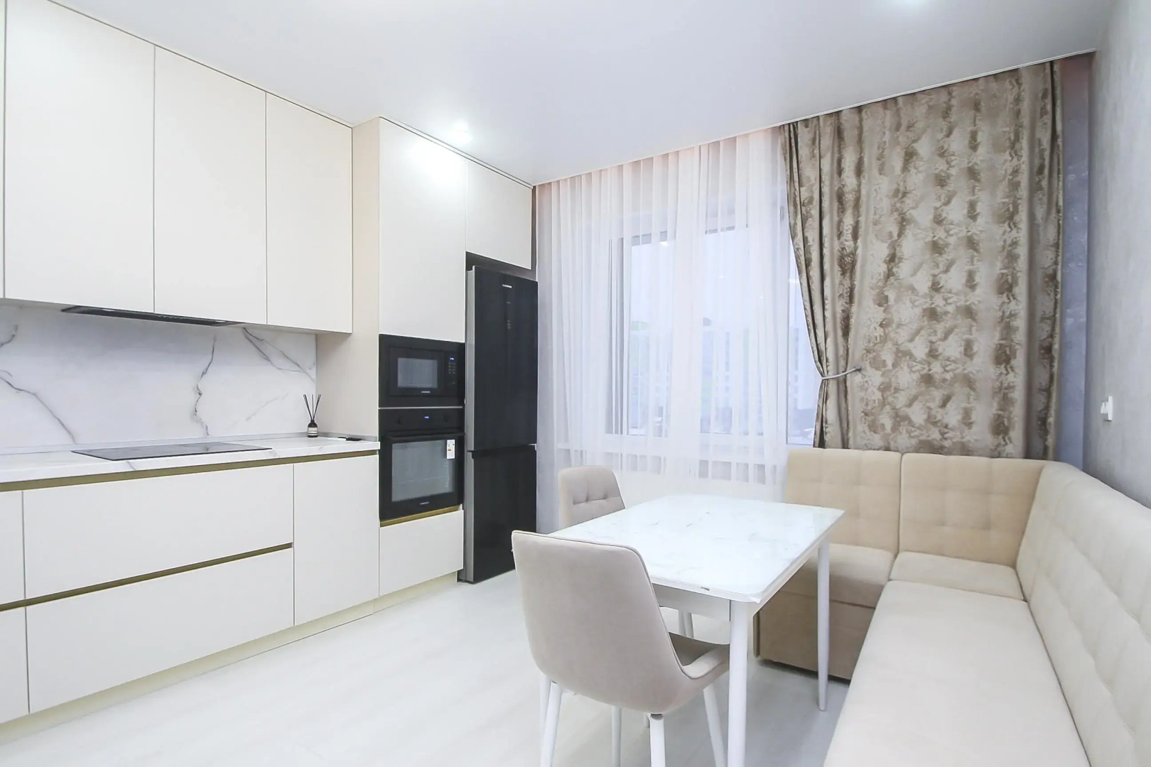 Квартира 2 комнатная Университетская 43