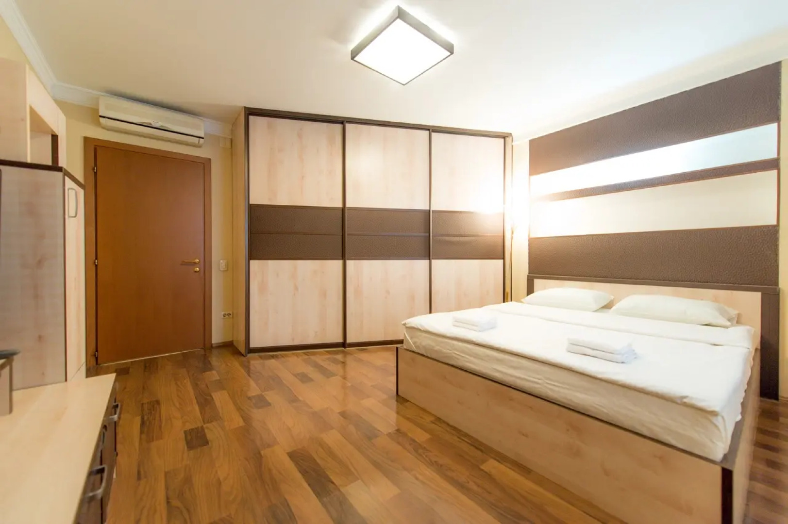 Апартаменты Пять Звёзд на Монакова 33