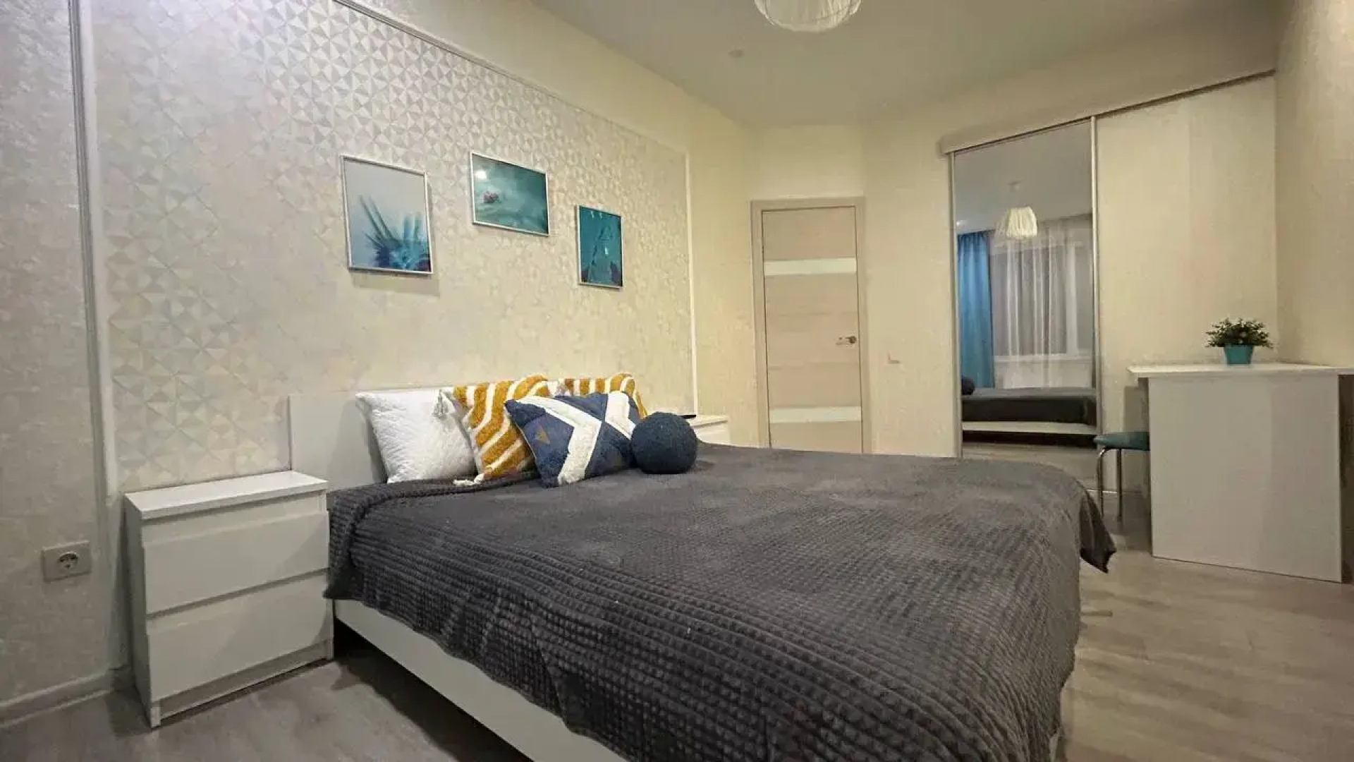 Апартаменты Голубое небо на Шоссейной, Yana Apart