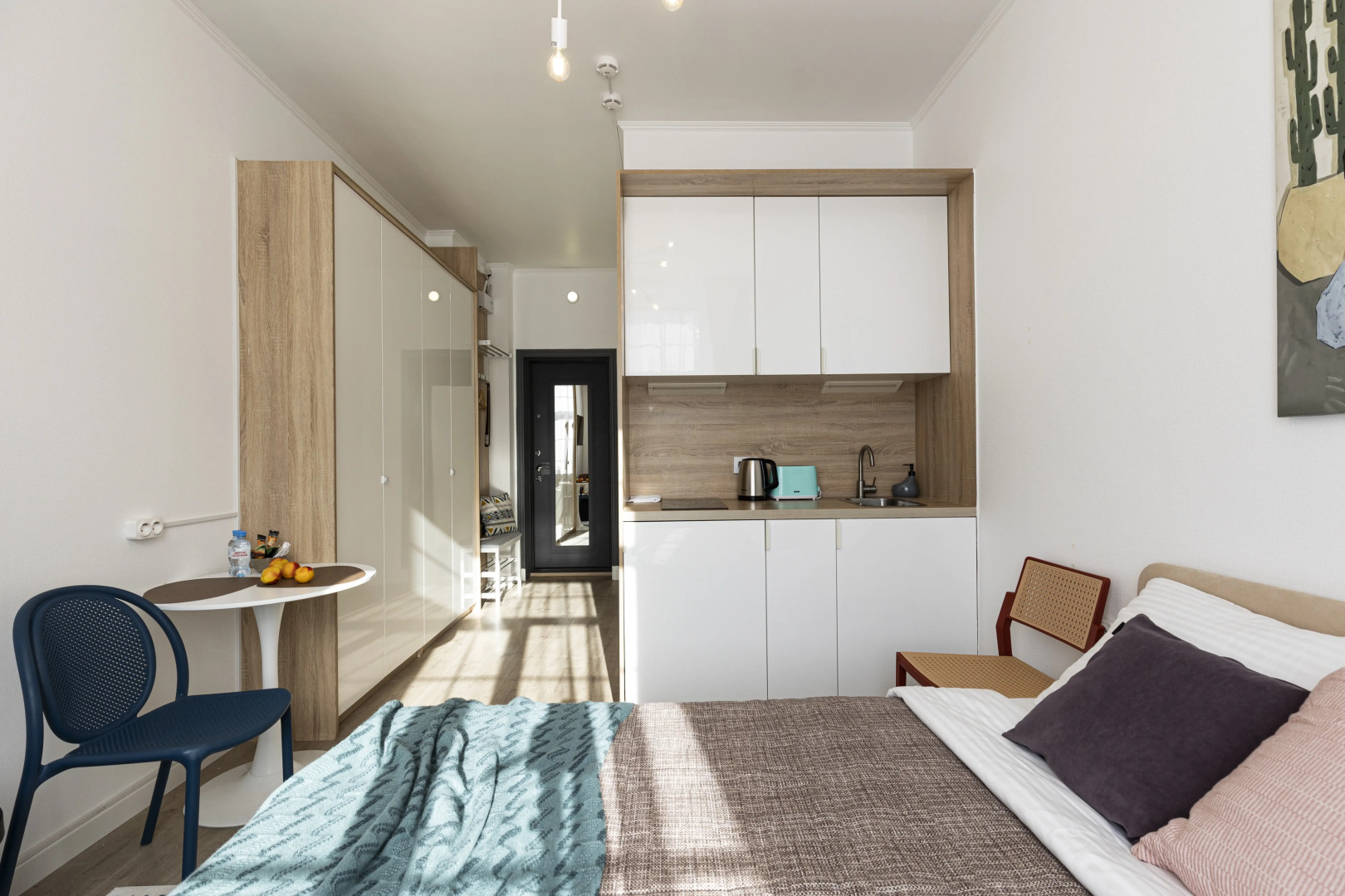 Апартаменты Девушка в шляпе