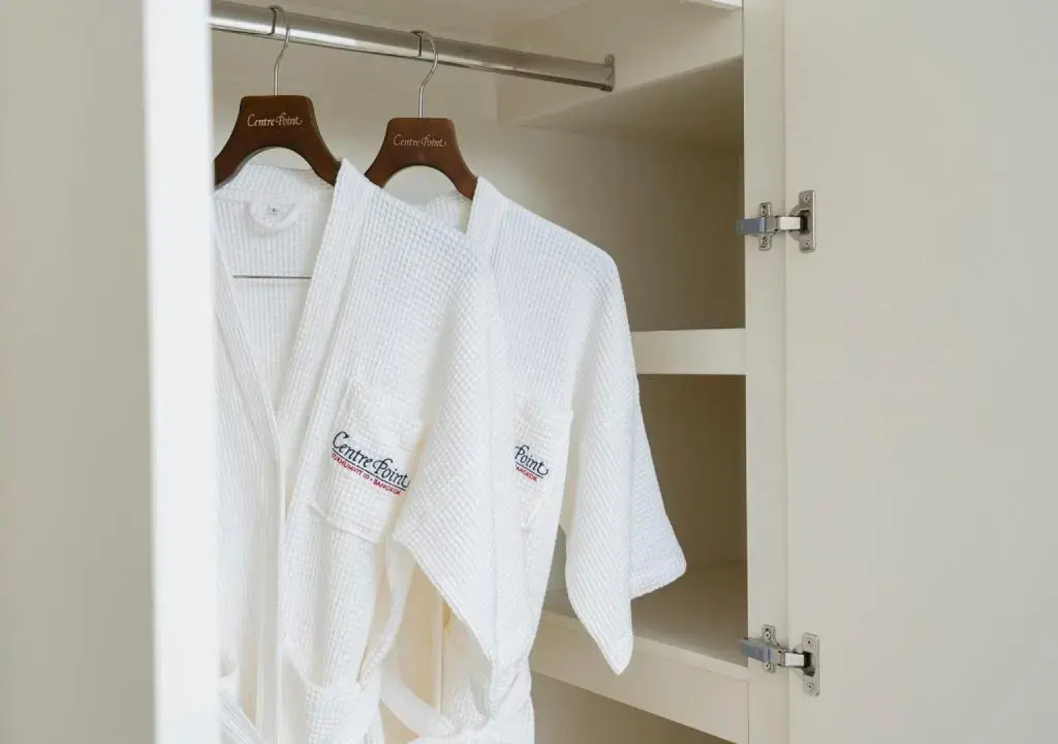 Отель Centre Point Hotel Sukhumvit 10