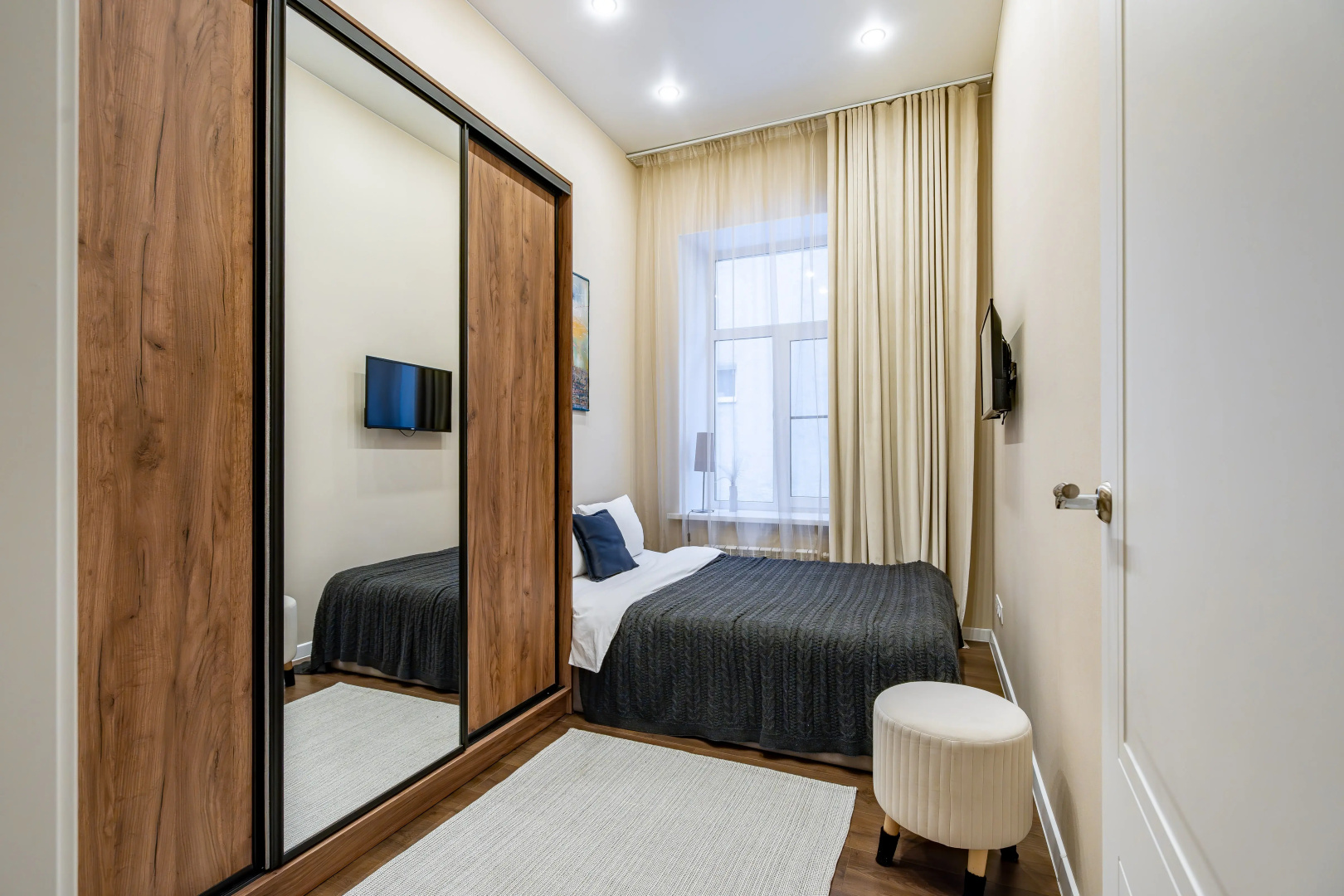 Апартаменты Sergeew Apartments 2-х комнатный апартамент у Английской набережной