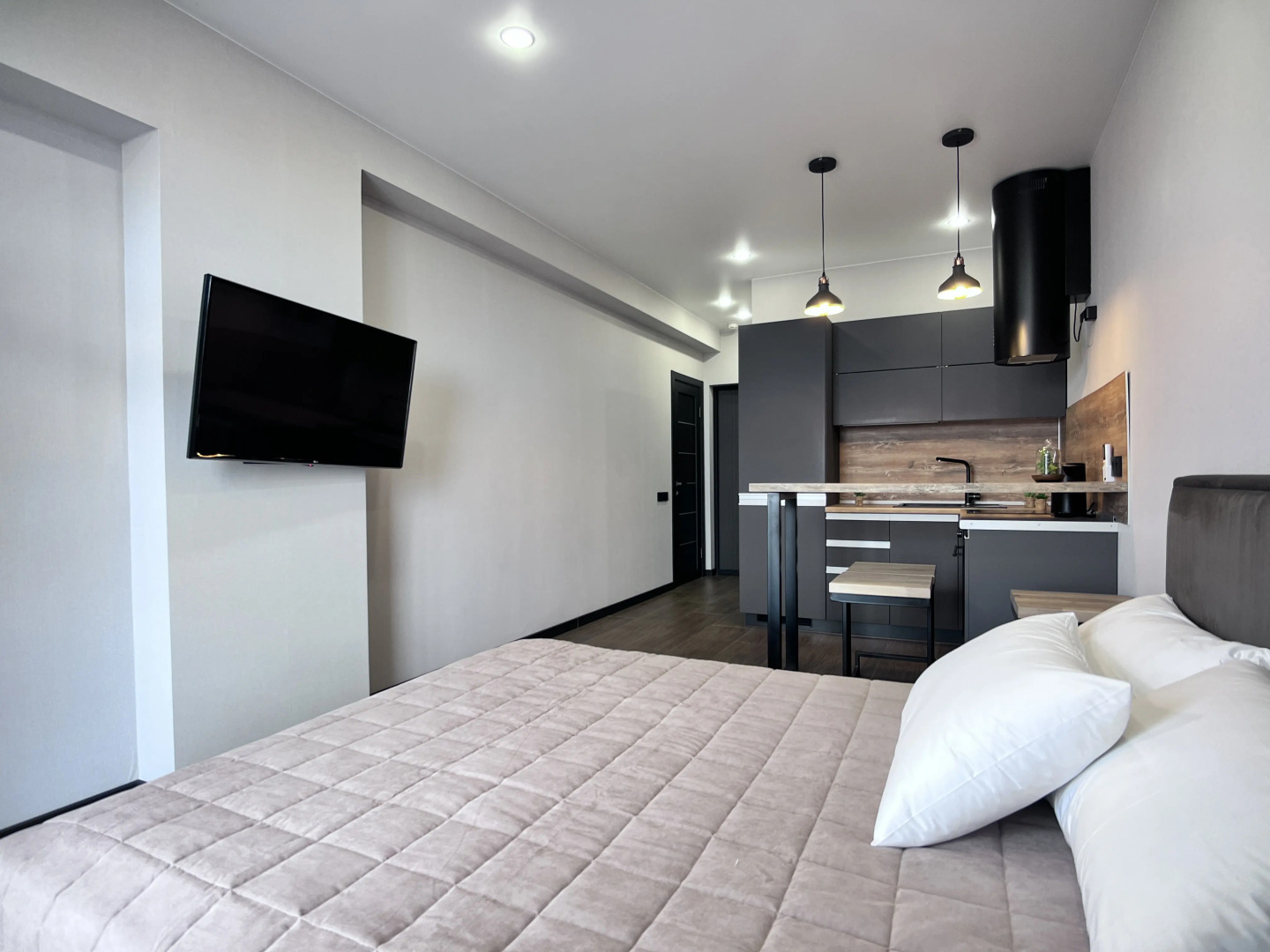 Апартаменты студия с балконом и видом на море ЖК Сокол