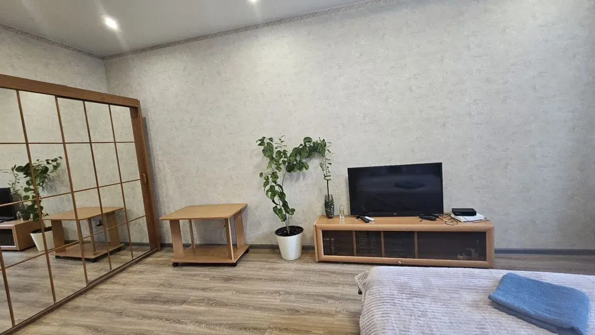 Квартира просторная на бульваре Космонавтов 5