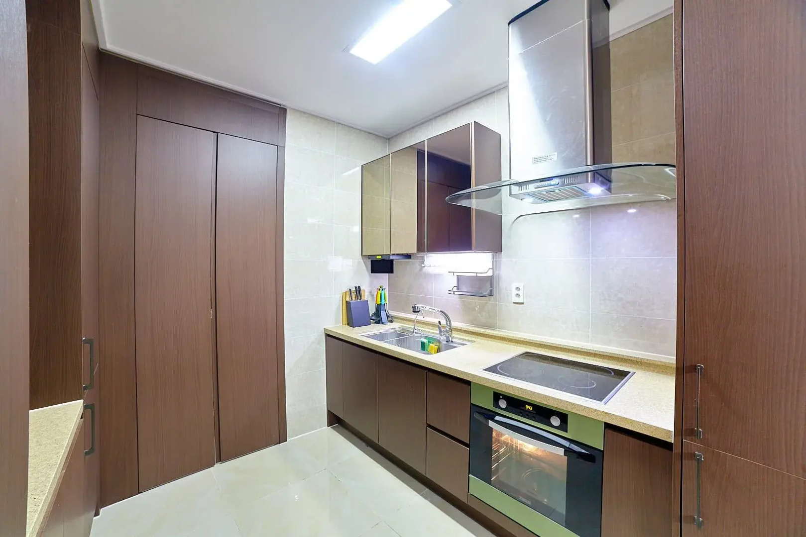 Апартаменты Luxury one bedroom HighWill