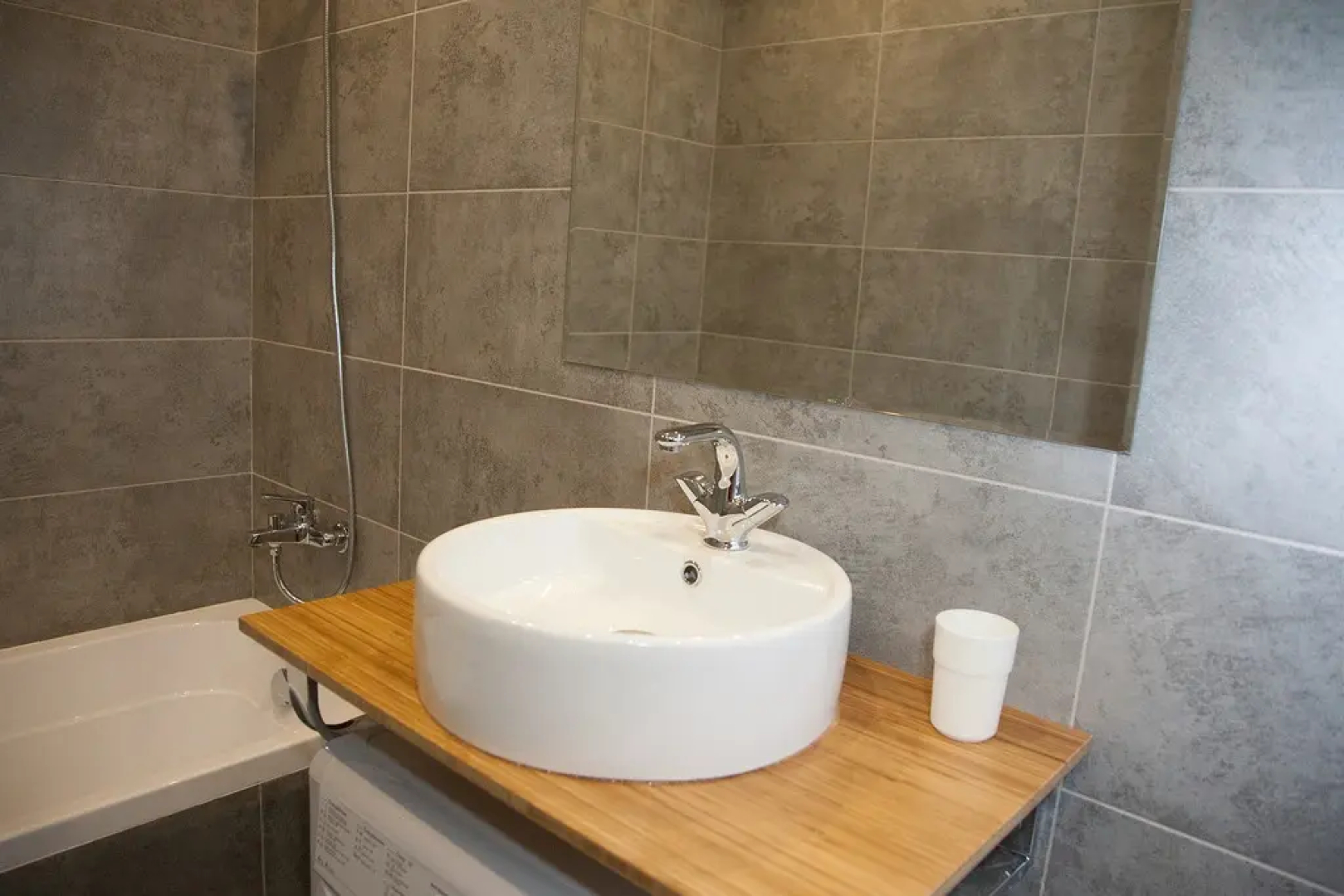 Апартаменты на Зелинского 1 (Кристалл)