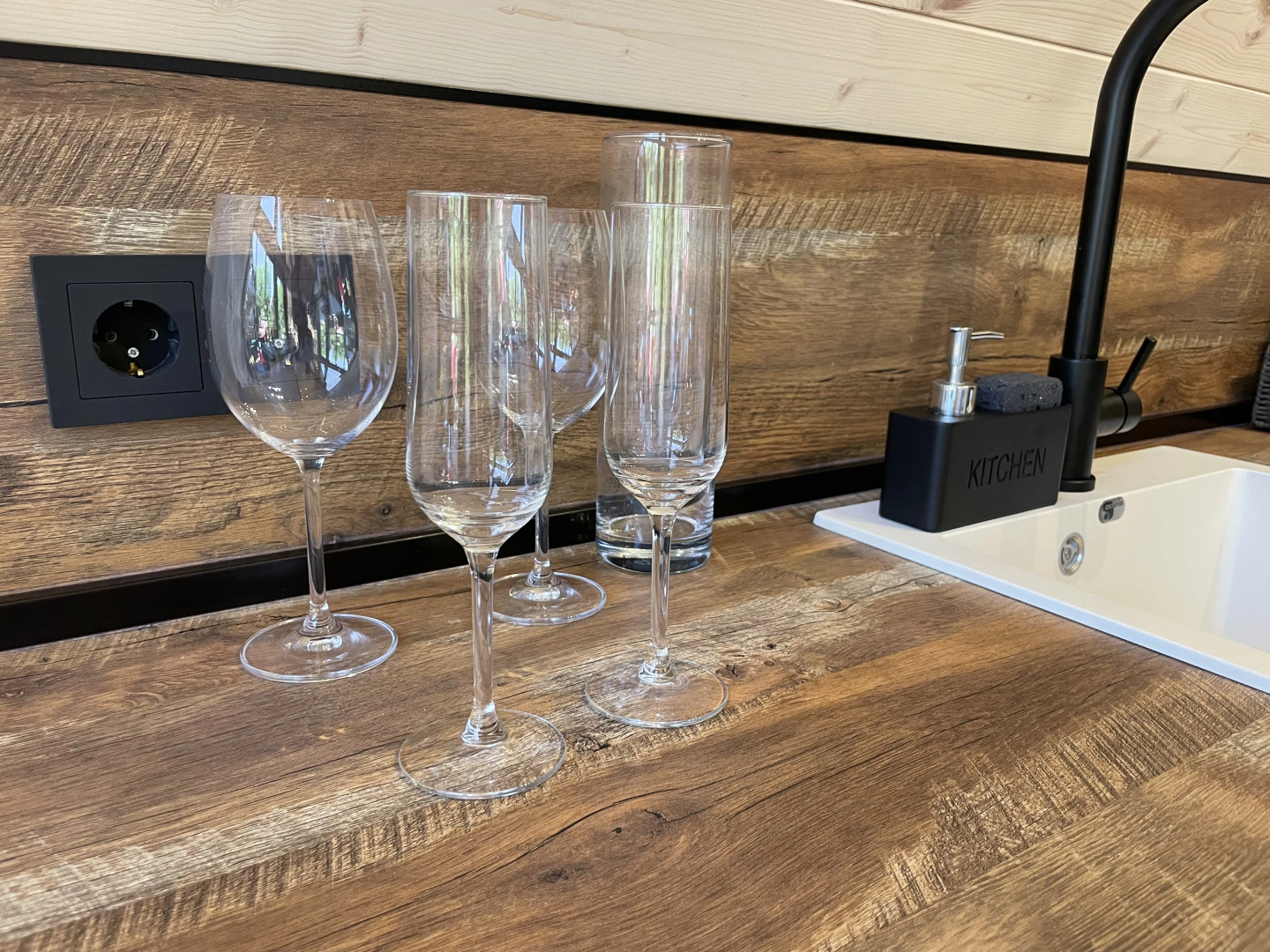 Глэмпинг Лео Ленд