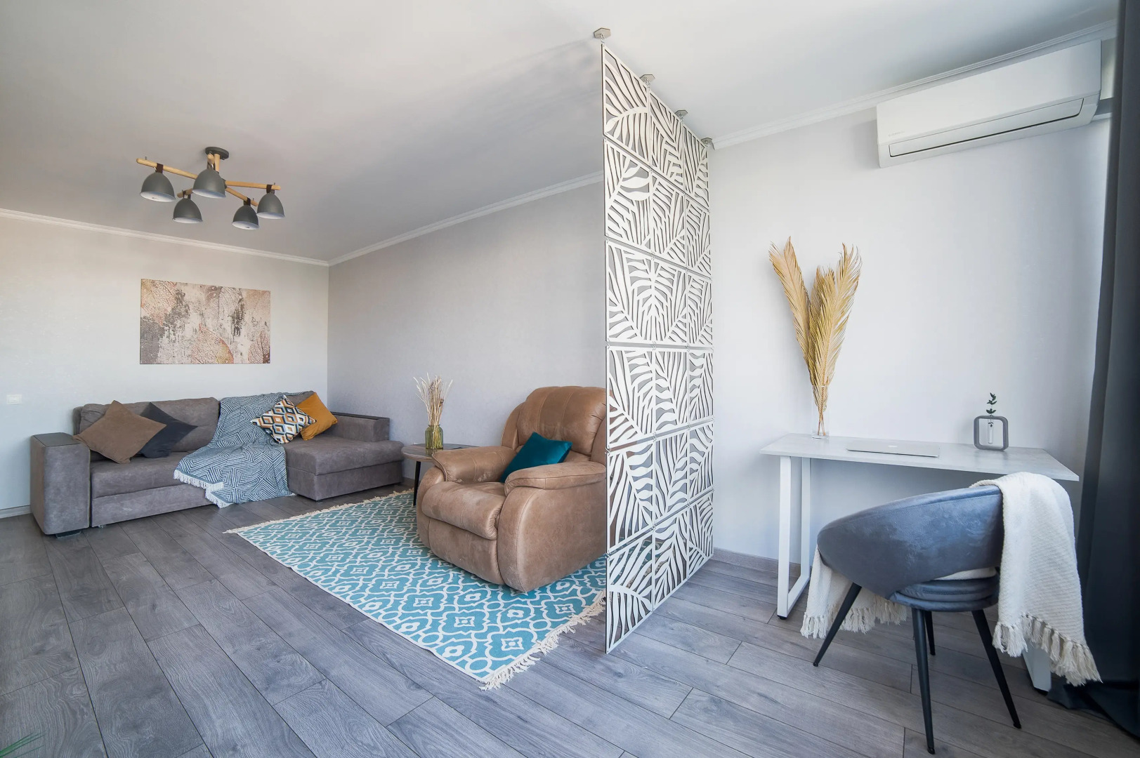 Апартаменты MyhomeYourhome на Островкого 67