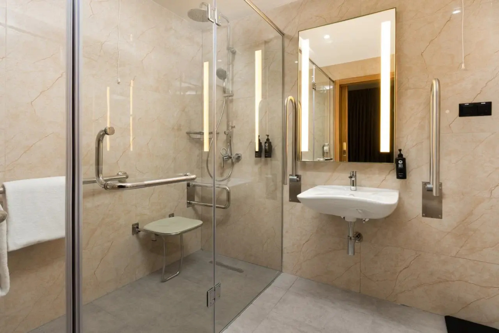 Отель Ramada Encore by Wyndham Tashkent