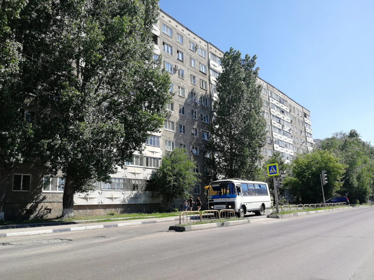 Апартаменты на Автостроителей 23