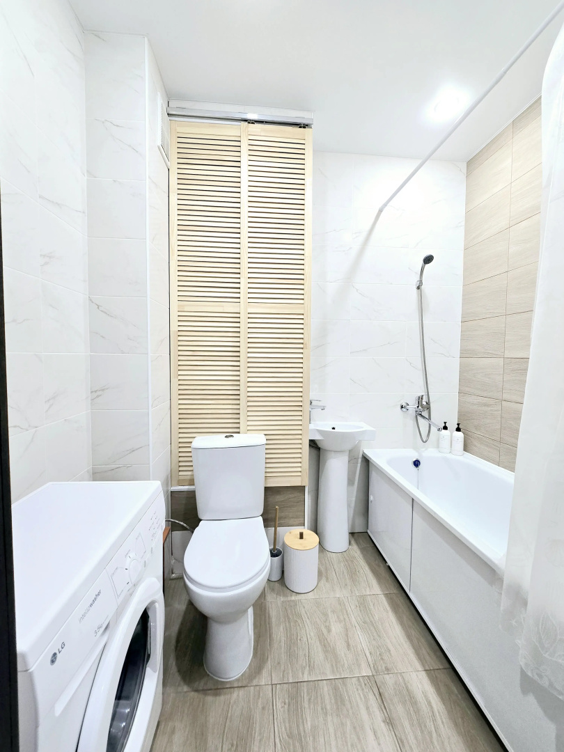 Квартира Айская 39