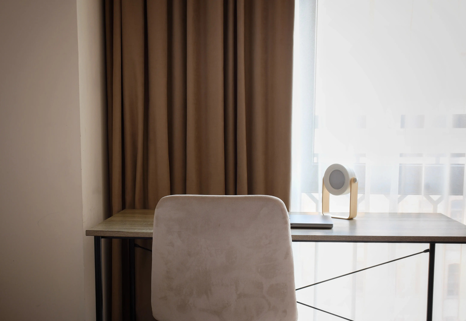 Апартаменты Stylish Gem Steps to Republic Square