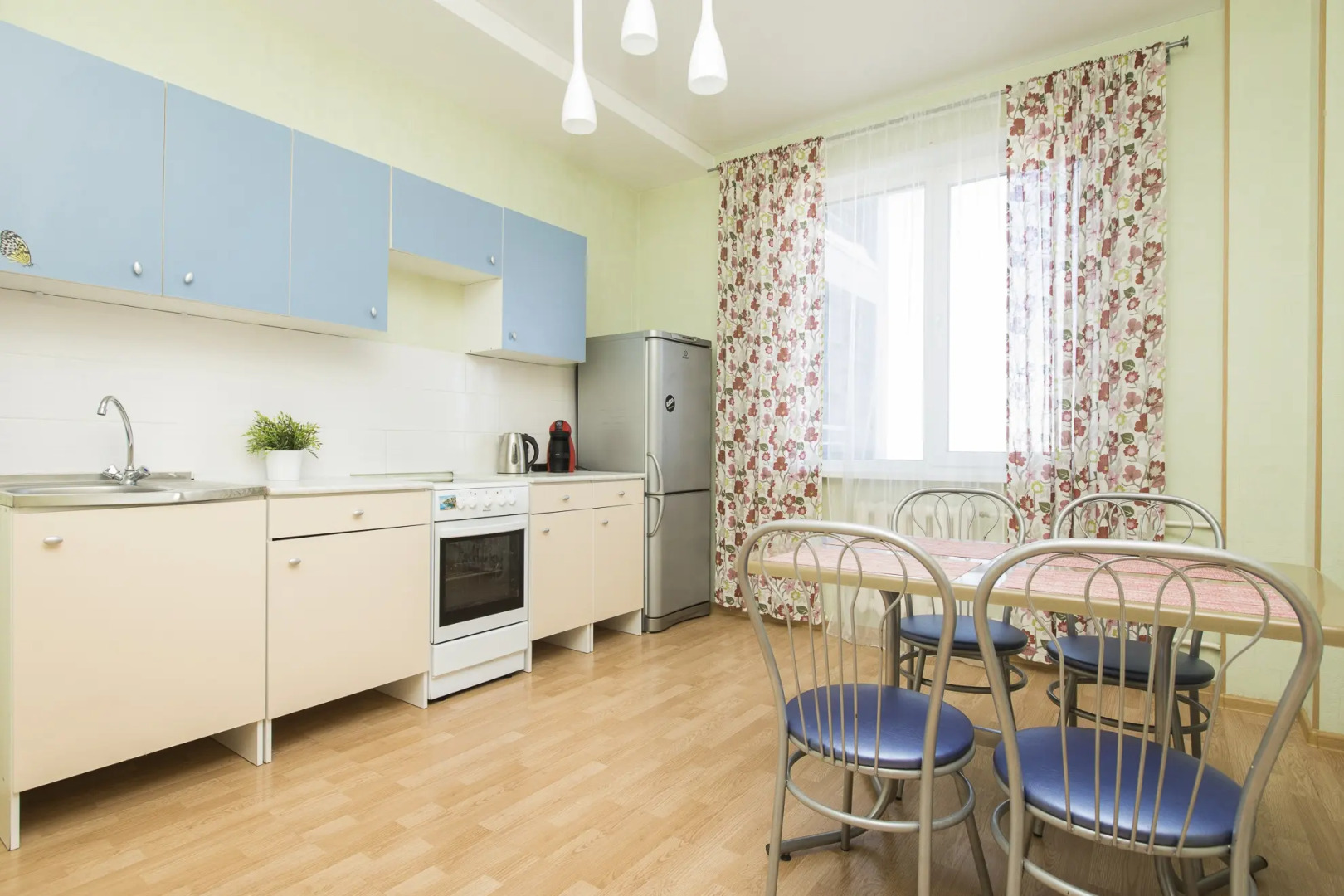 Апартаменты Белинского 11/66-90