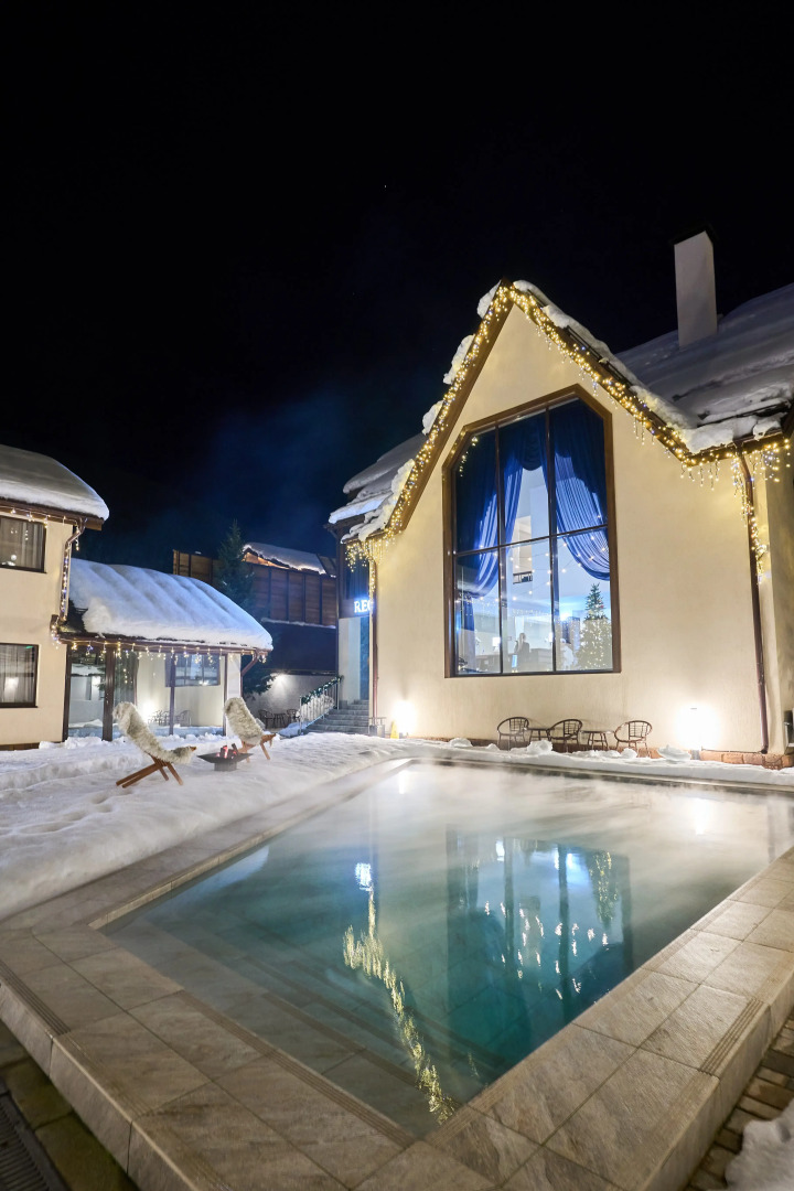 Отель Astra de Rosa