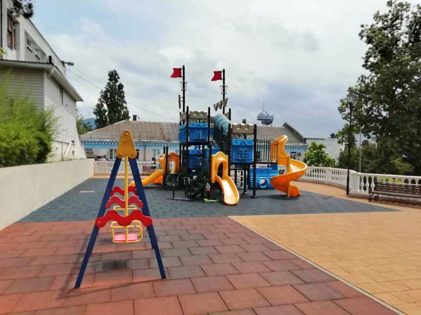 Апартаменты на набережной