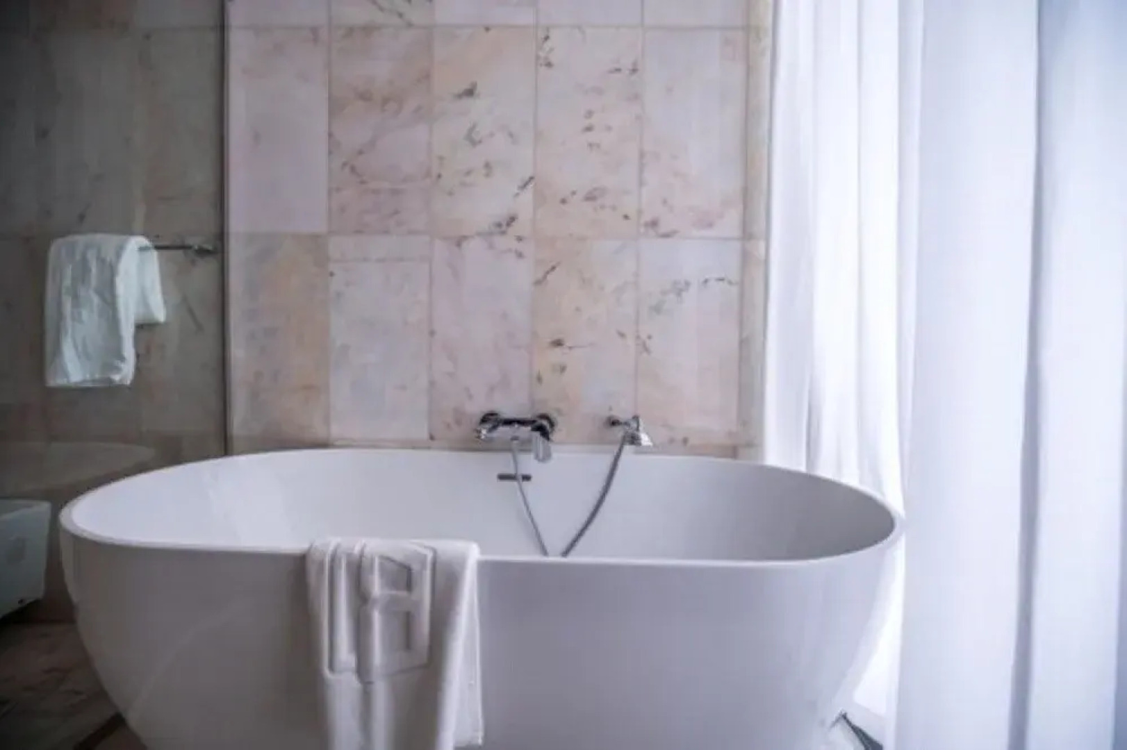 Отель Bel Air Crest Hotel & Suites