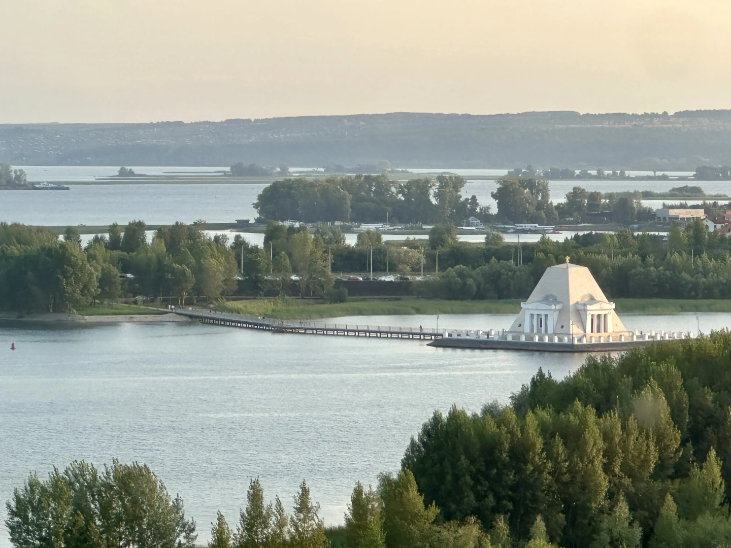 Квартира Happy Atlantis видовая в доме бизнес класса в центре Казани