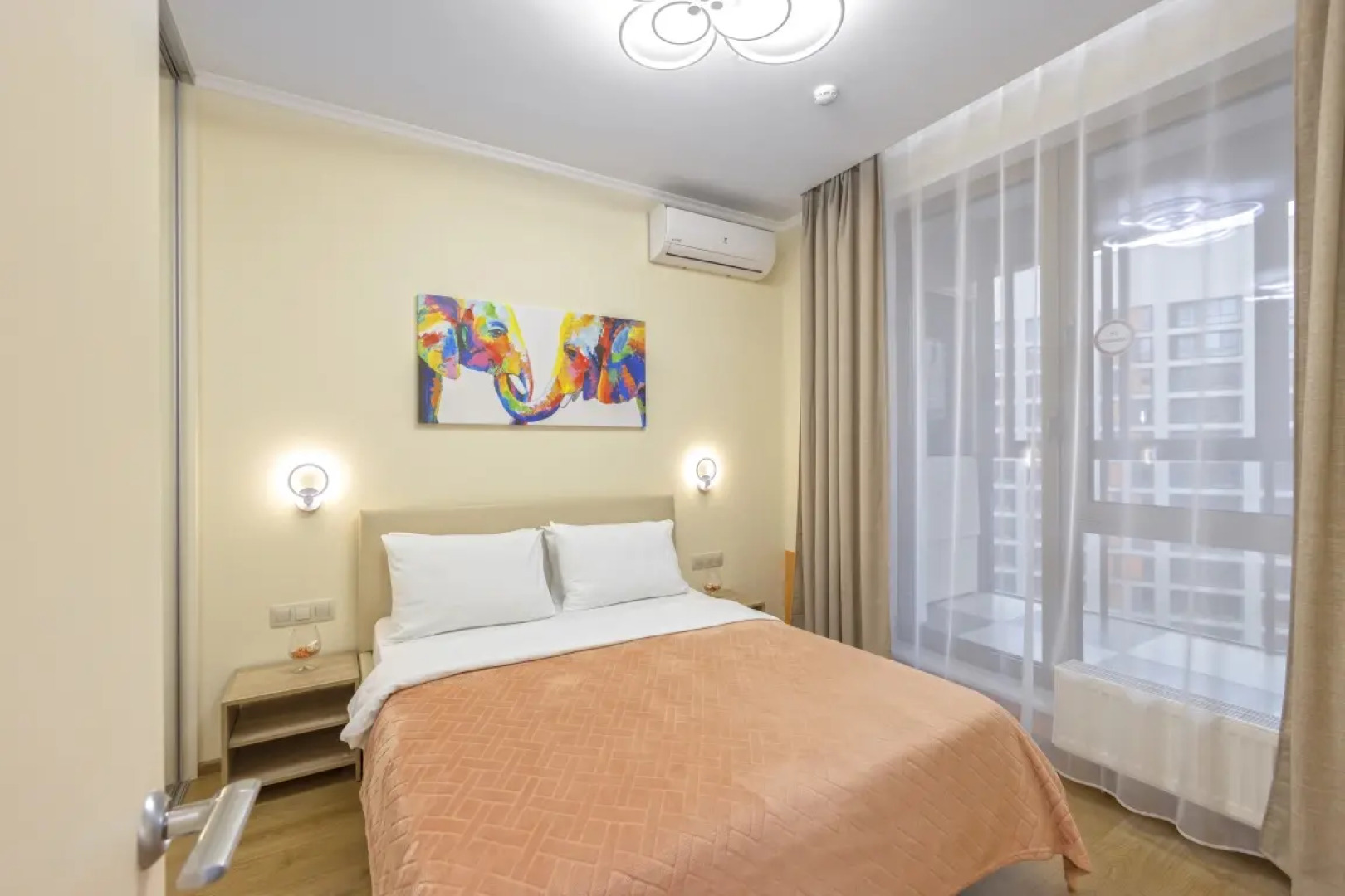 Апартаменты с Балконом Elite Apartments