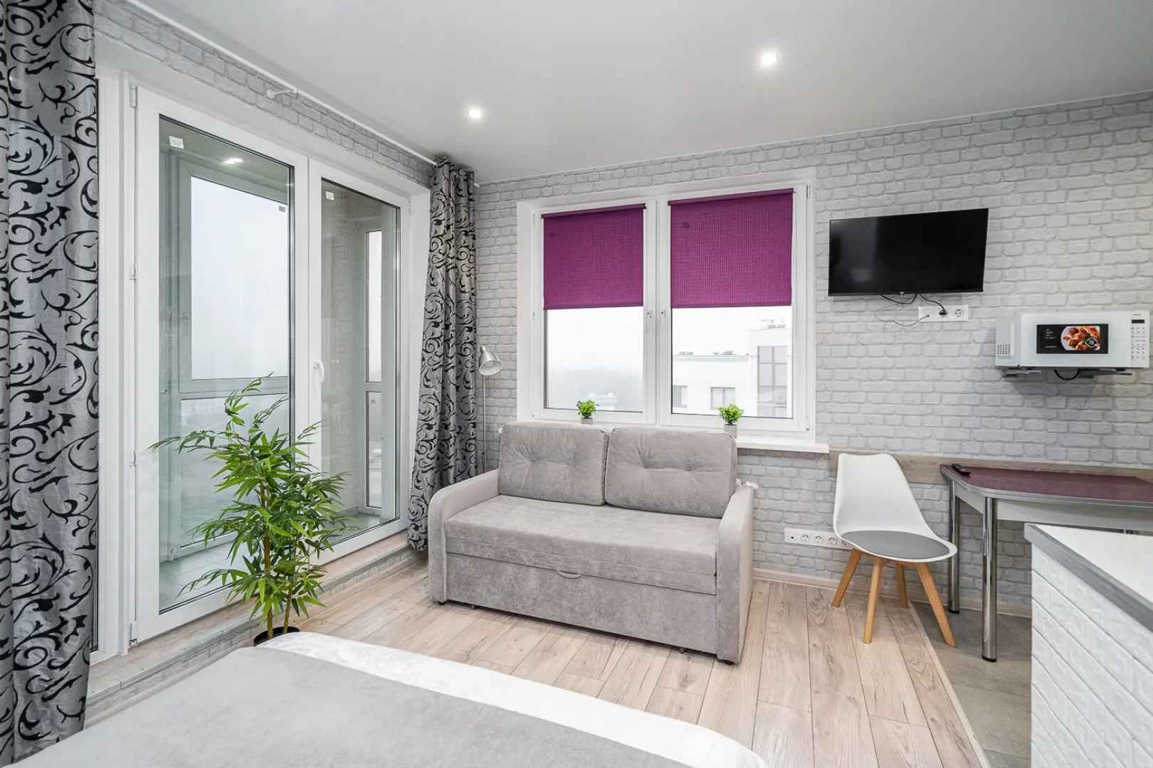 Апартаменты Студия Ladgorna на Независимости 88