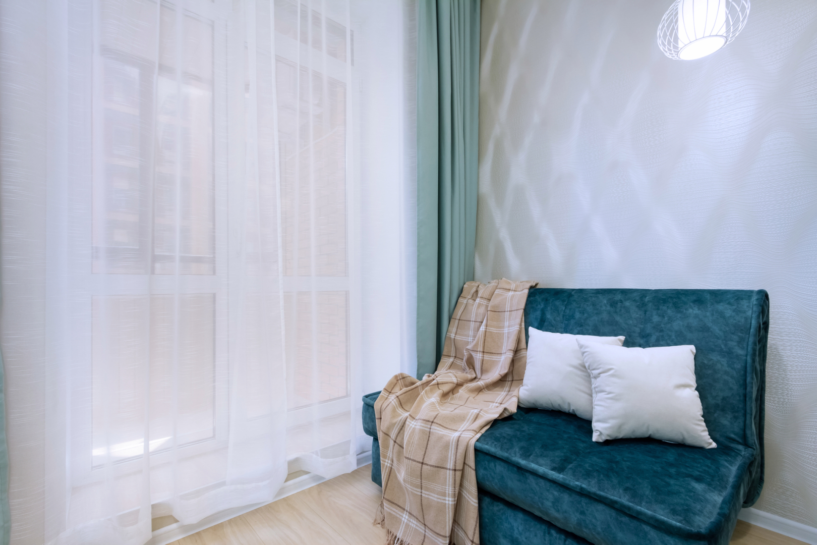 Квартира Дизайнерская 2к Andora-Изумруд в центре