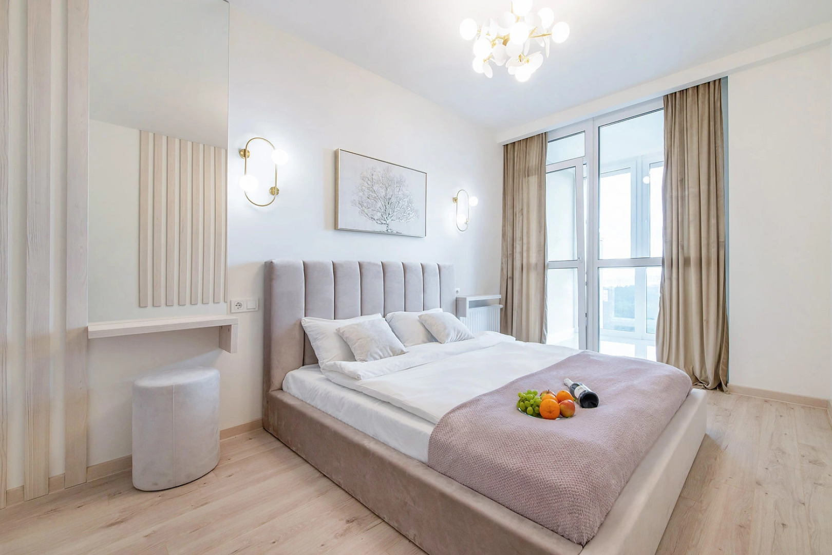 Квартира на сутки В 3 минутах от метро Парк Челюскинцев Подходит для командировок и отдыха Самозаселение Wi-Fi Кондиционер Кухня объединена с жилой зоной Отдельная спальня