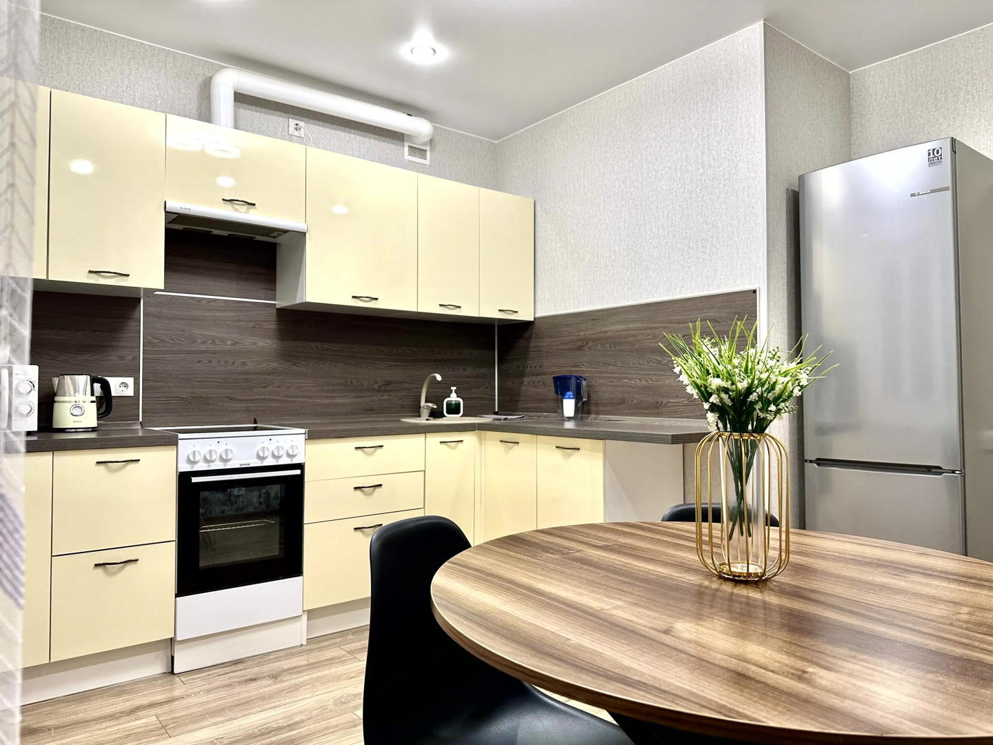 Квартира двухкомнатная Cети апартаментов На время