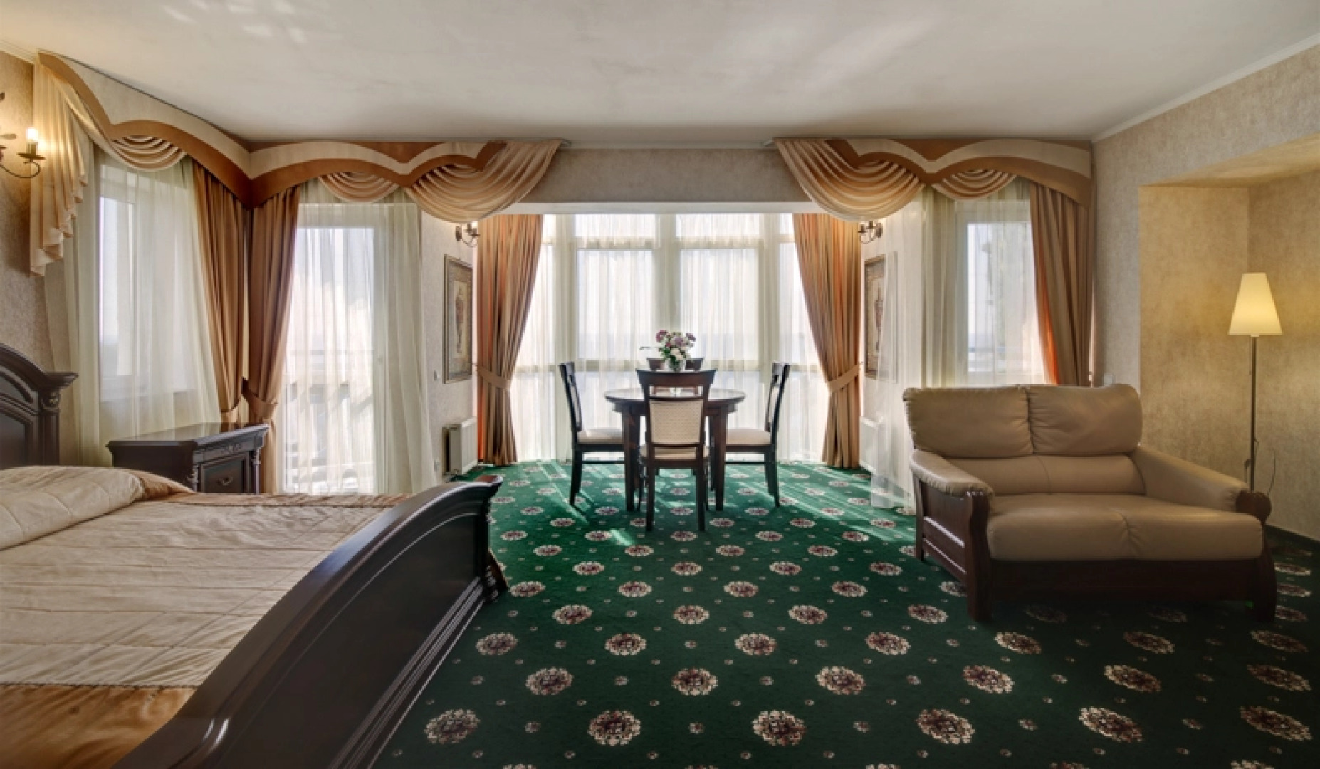 Отель 1001 Ночь