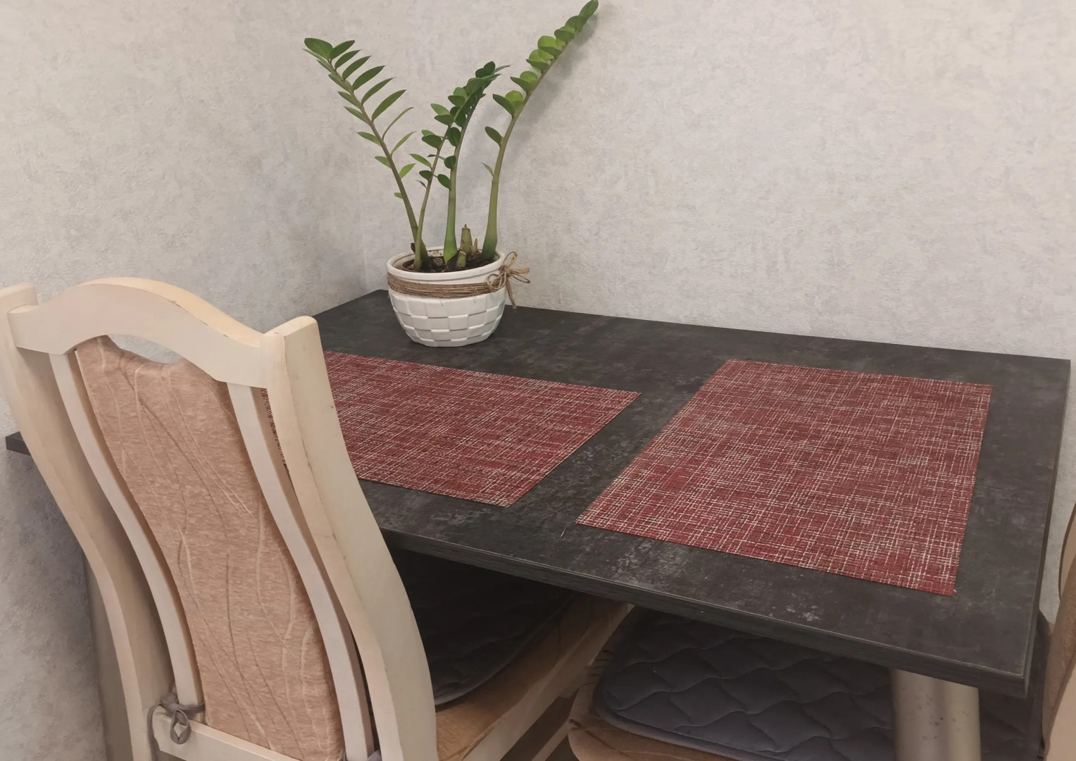 Апартаменты на Ленинградской у озера