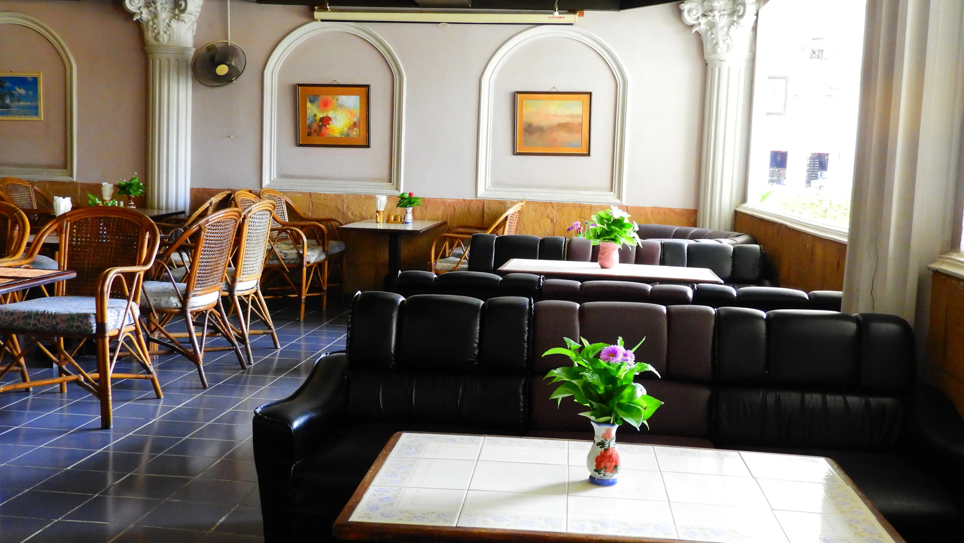 Отель Romeo Palace