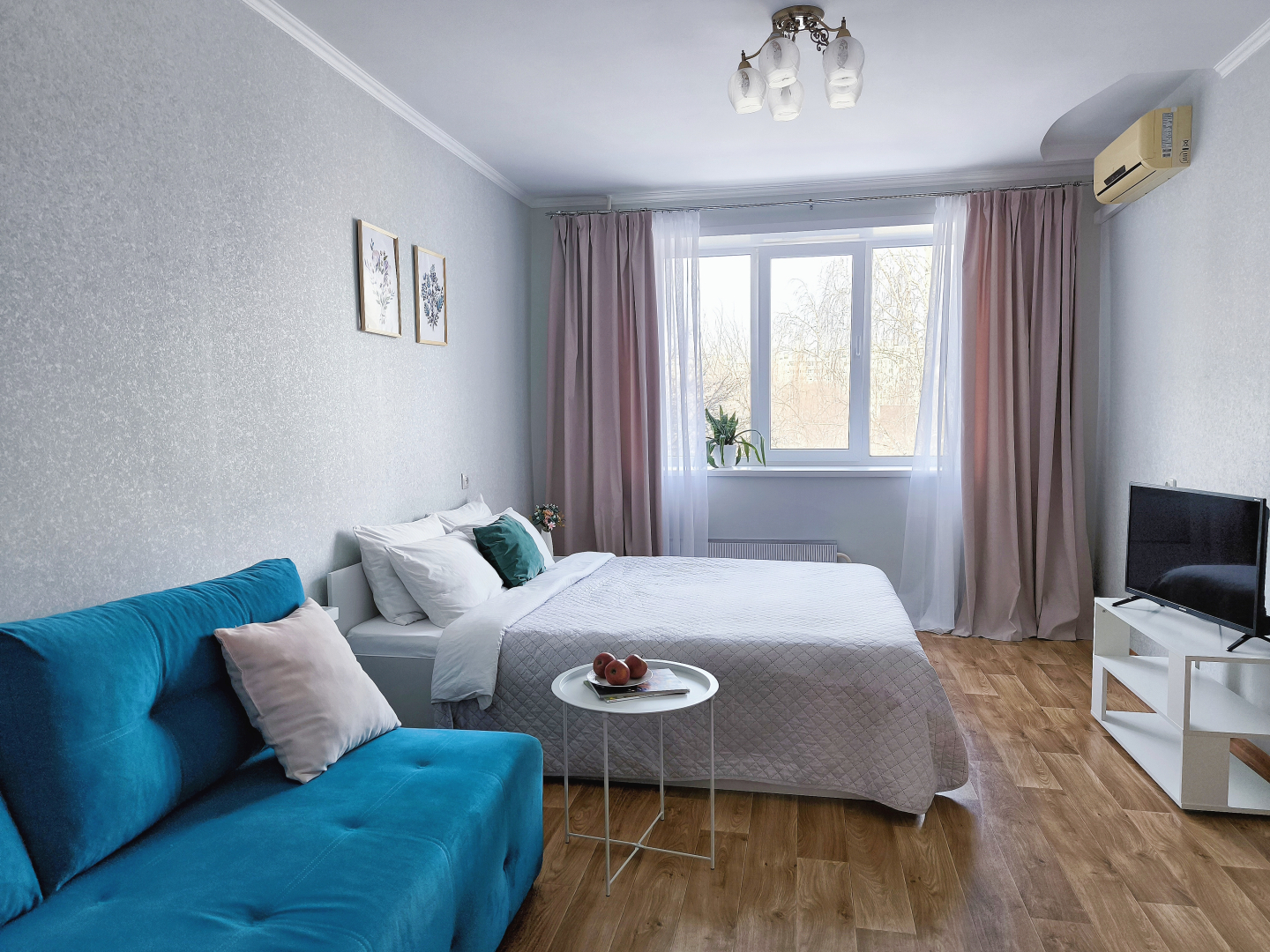 Квартира Просторная Двухкомнатная Рядом с Бизнес центром Plaza