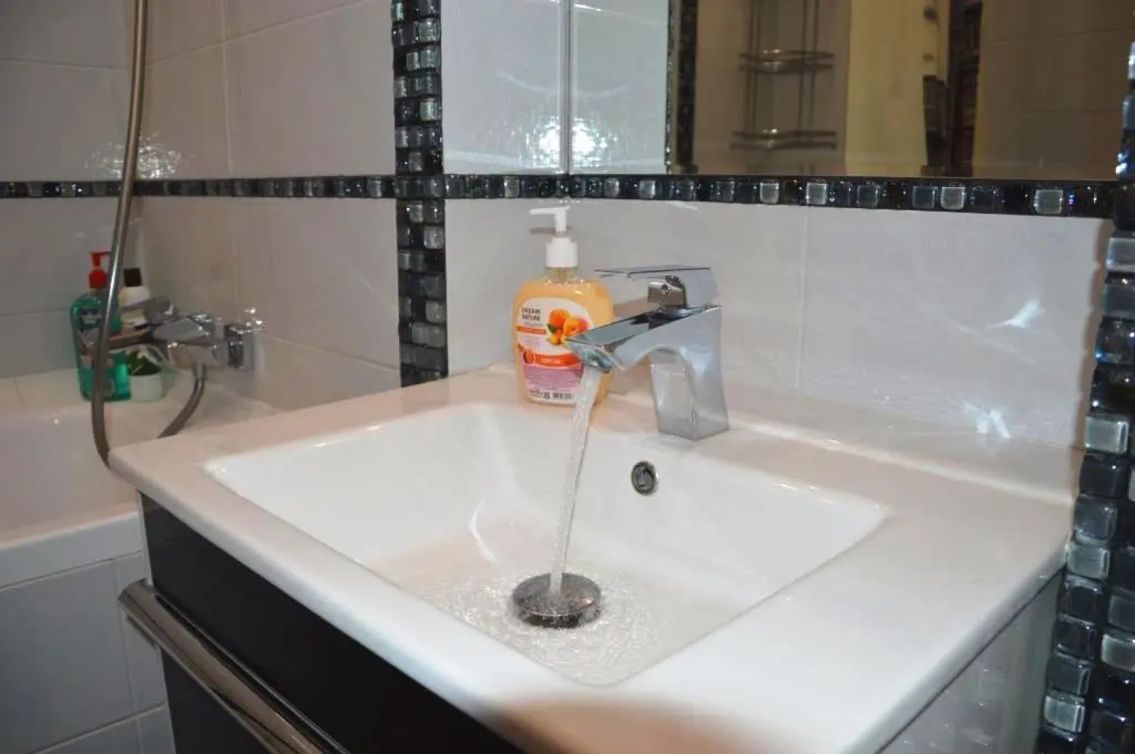 Апартаменты на Крайнова 4