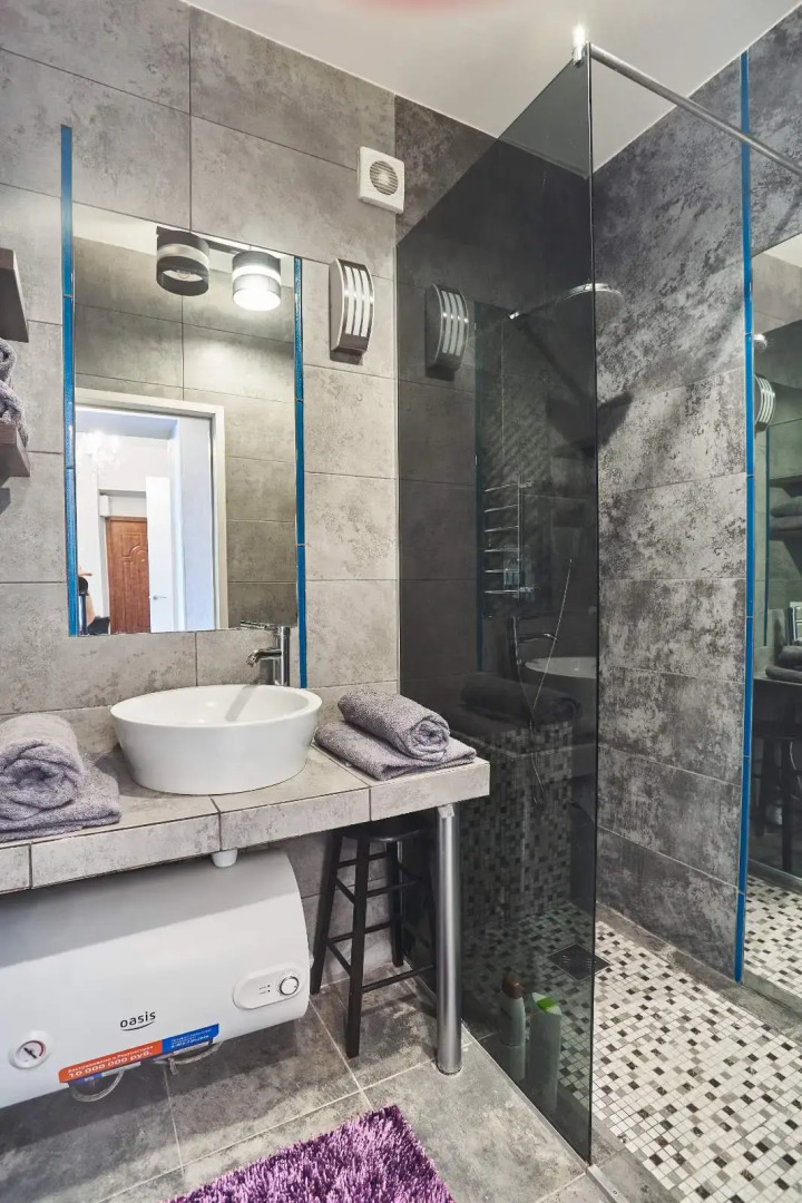 Апартаменты в центре 4х комнатные на Кирова 1