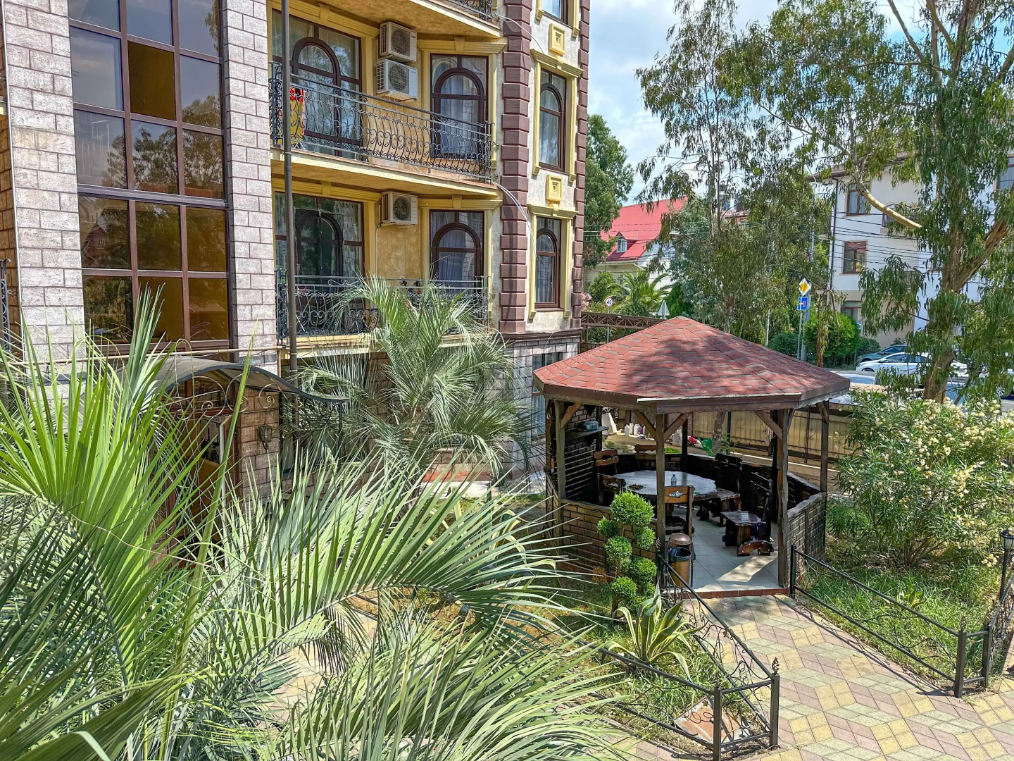 Апартаменты Перелетная 22