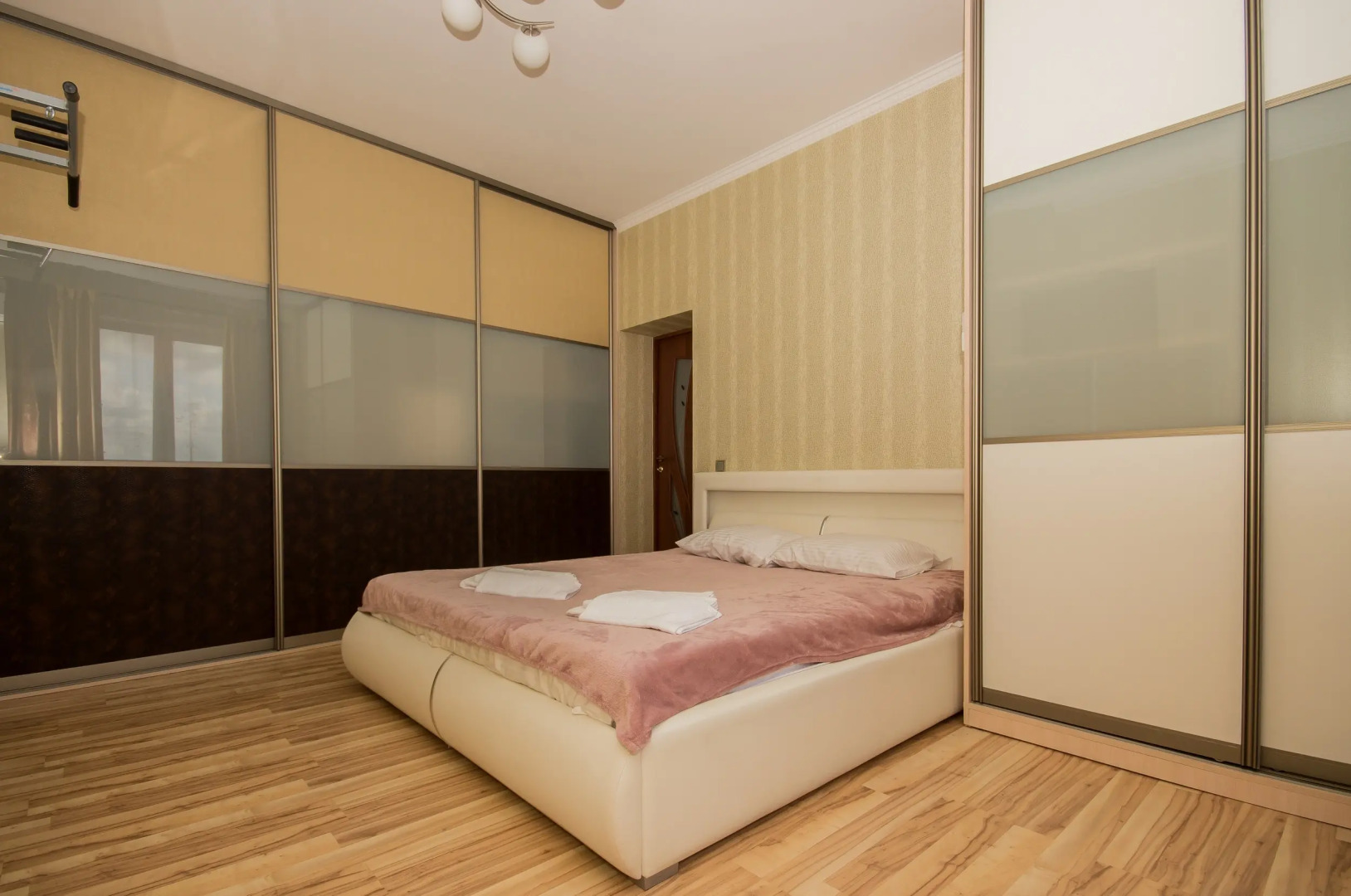 Апартаменты у Королевских Ворот