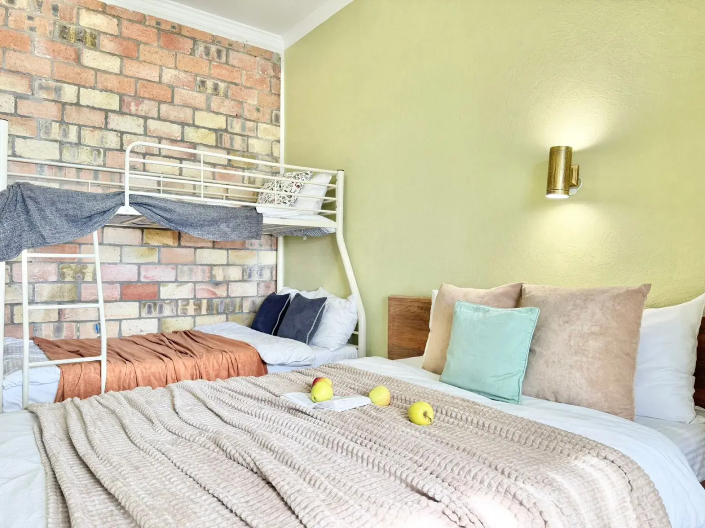 Квартира стильная в горах Ялта