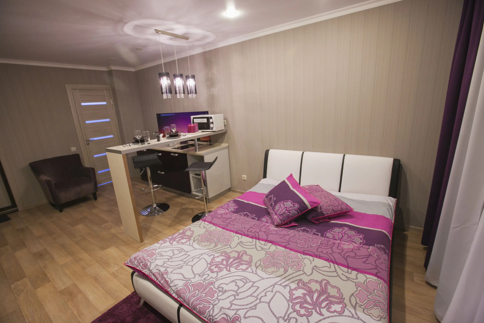 Апартаменты Золотой Шар на 70 лет Октября 3