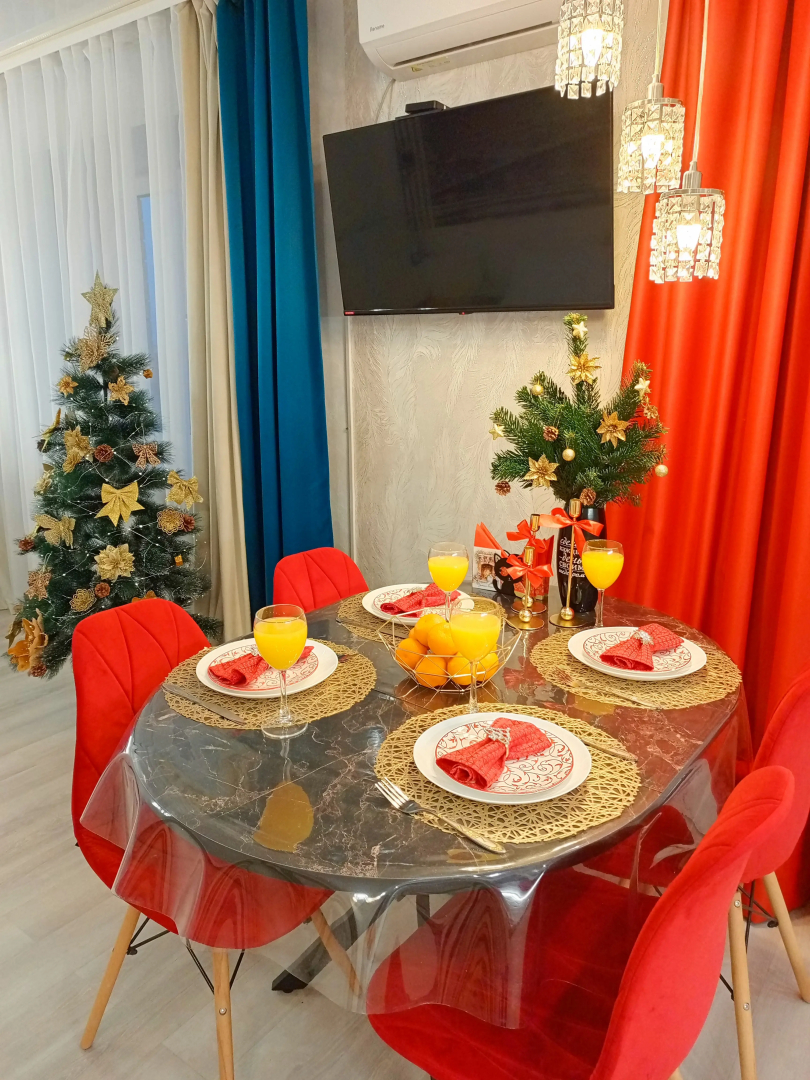 Апартаменты Уютные в высотке на Университетском Lion Apart