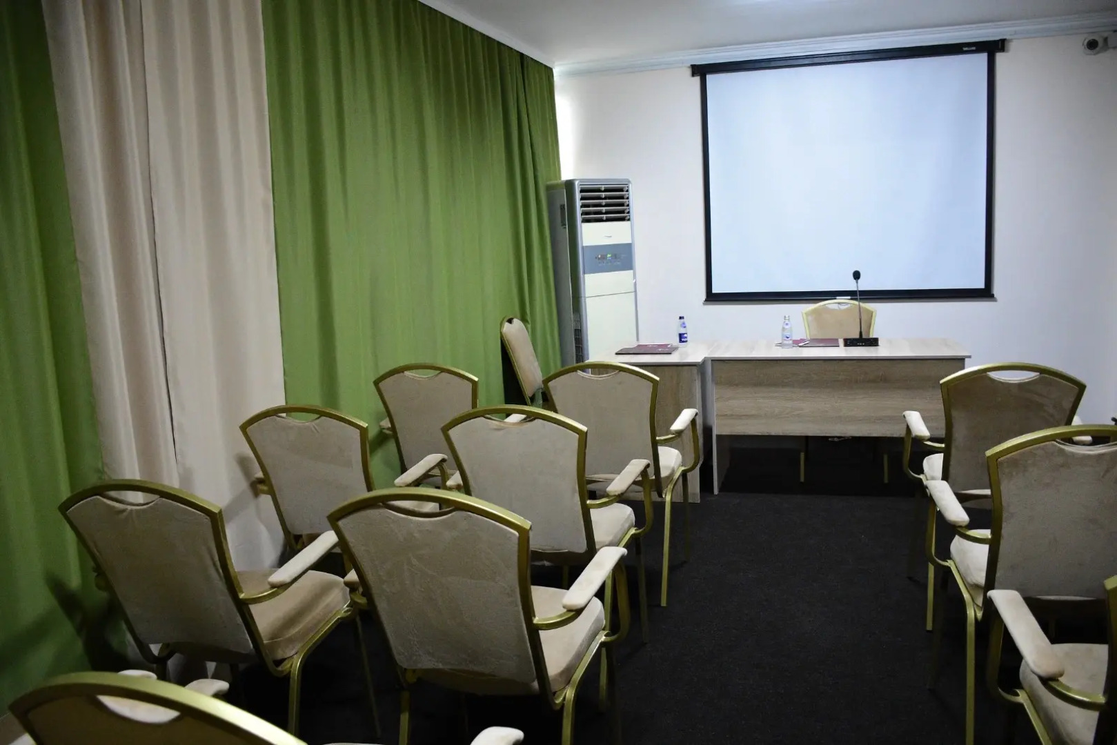 Отель Курмет