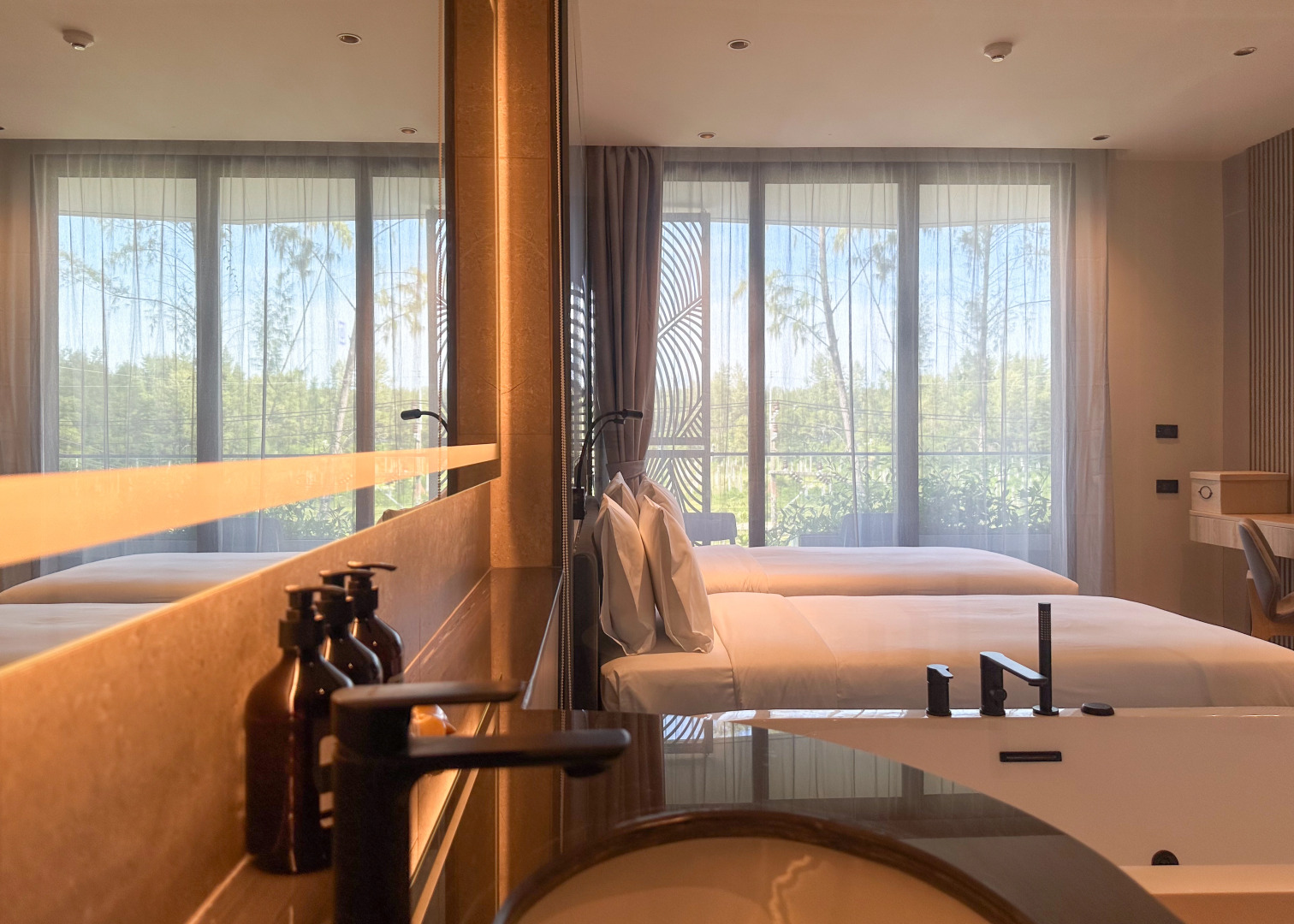 Отель La Green Hotel & Residence Пхукет