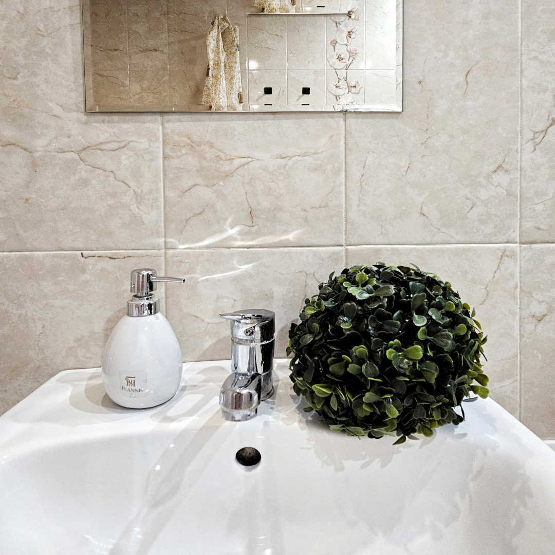 Апартаменты ФлаНск на Крылова 4