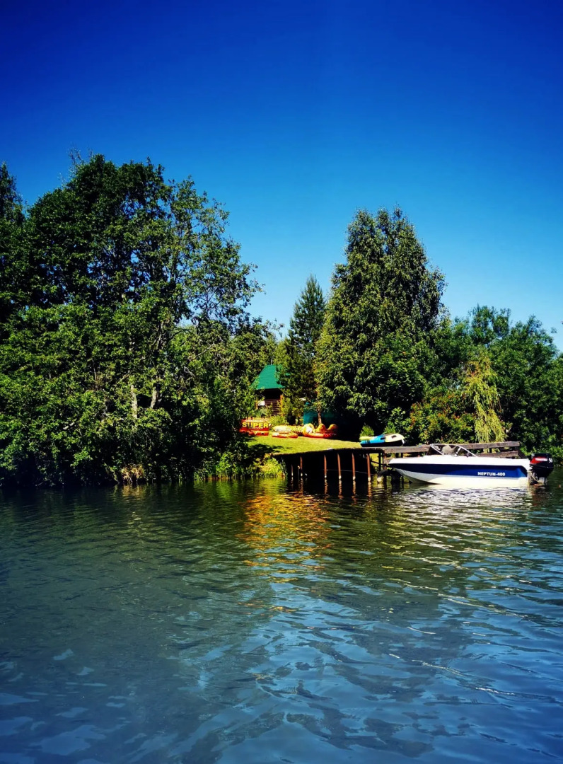 Частный дом коттедж с пятью комфортабельными спальнями