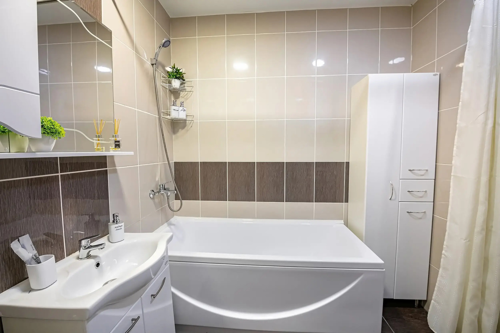 Апартаменты TopHouse на Можжевеловой 18, 16 этаж