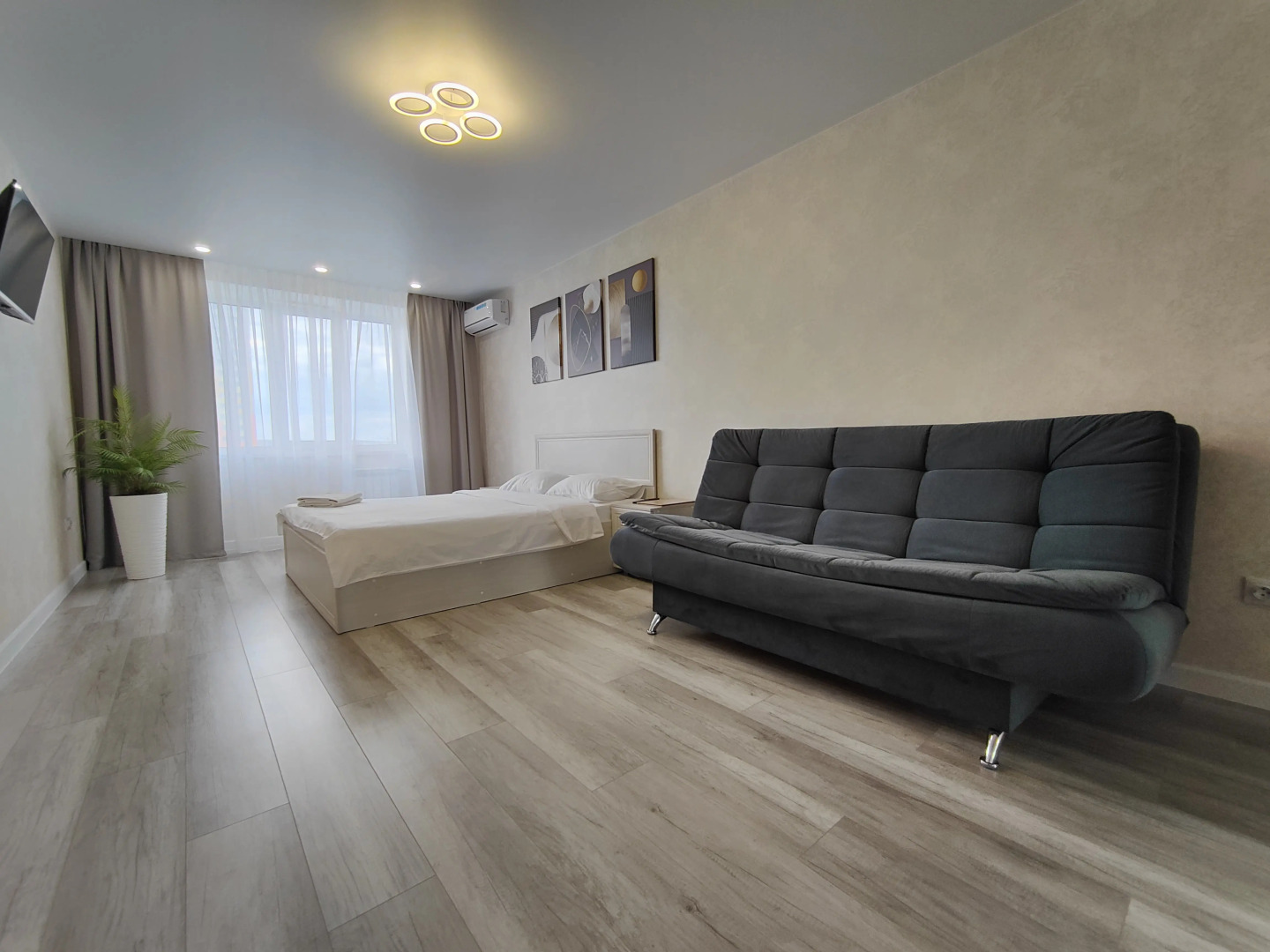 Квартира Просторная двухкомнатная квартира в элитном доме